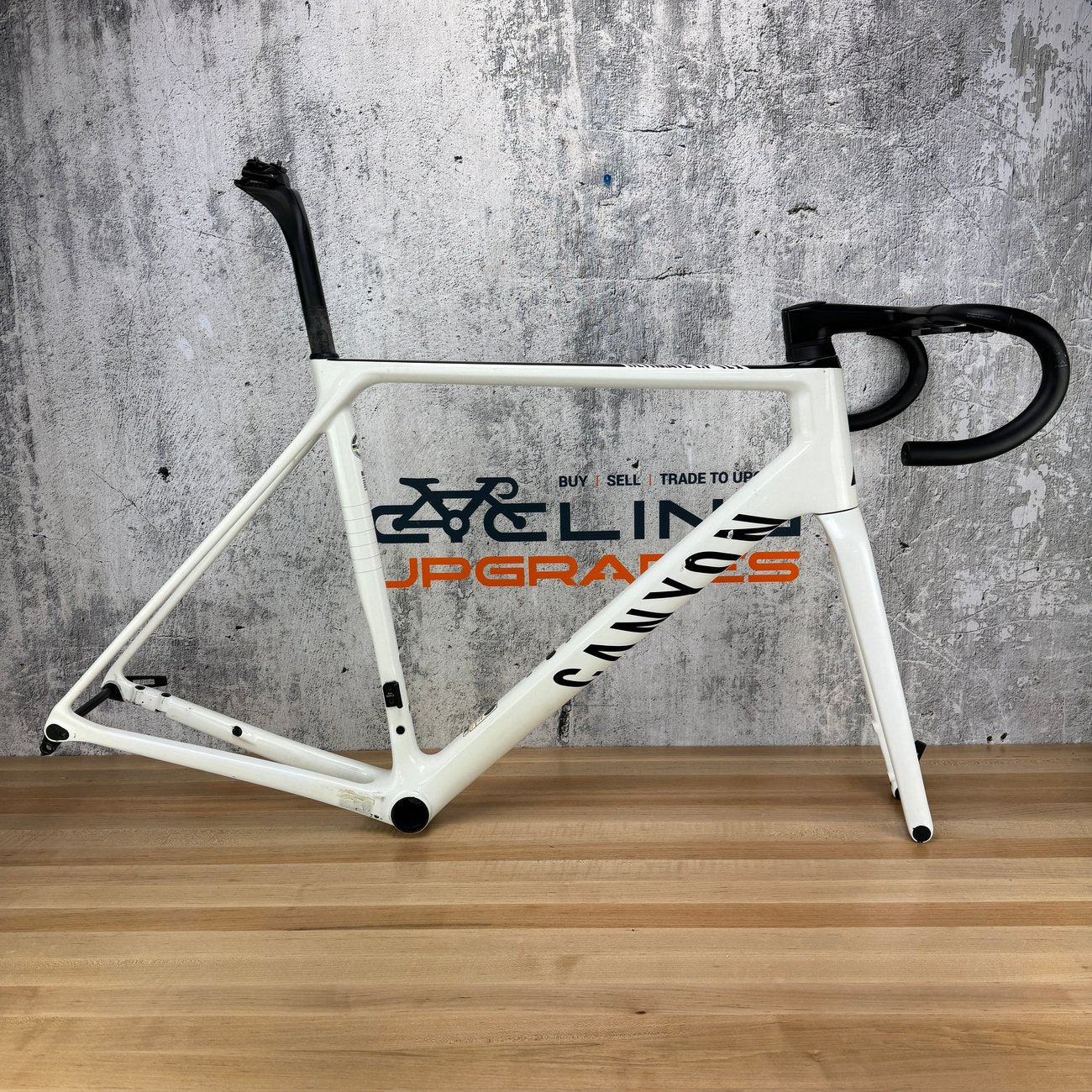 2022 Canyon Ultimate CF SLX Large (57cm) Disc Brake Carbon