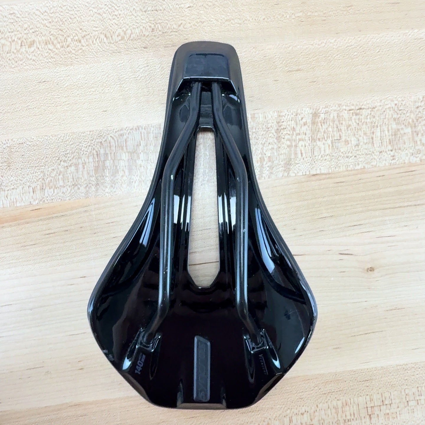 Syncros Belcarra V1.5 Cut Out 140mm Hollow-Ti Rails Bike Saddle 218g