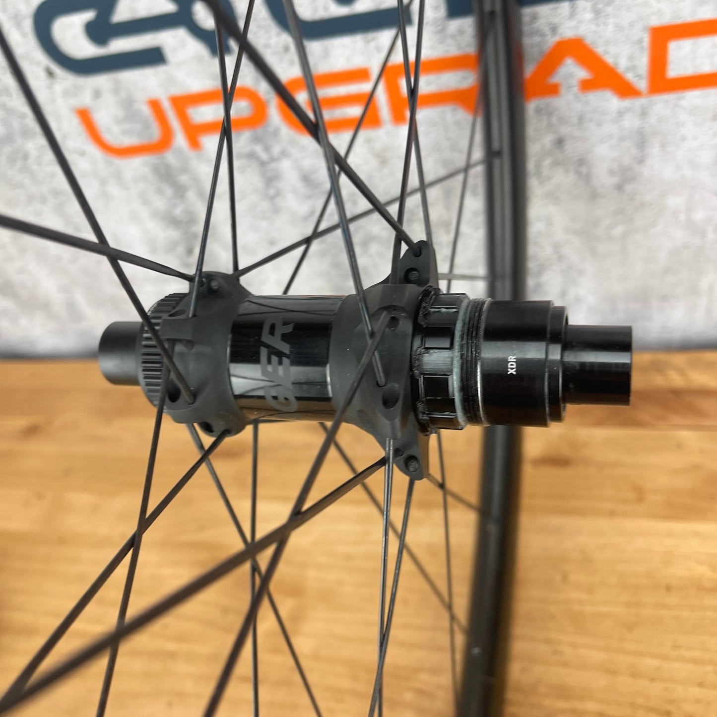Bontrager Aeolus XXX 2 TLR Carbon Tubeless Bike Wheelset 700c Disc Brake 1425g