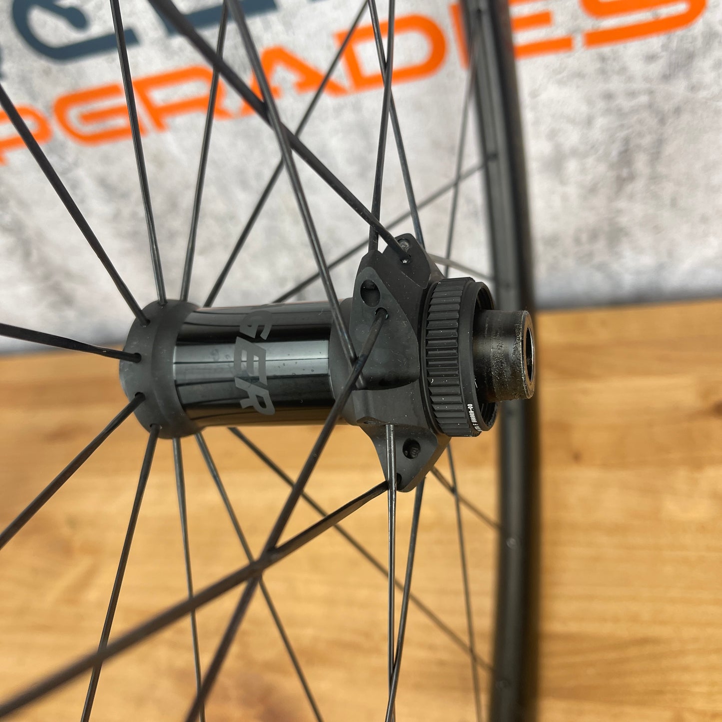 Bontrager Aeolus XXX 2 TLR Carbon Tubeless Bike Wheelset 700c Disc Brake 1425g