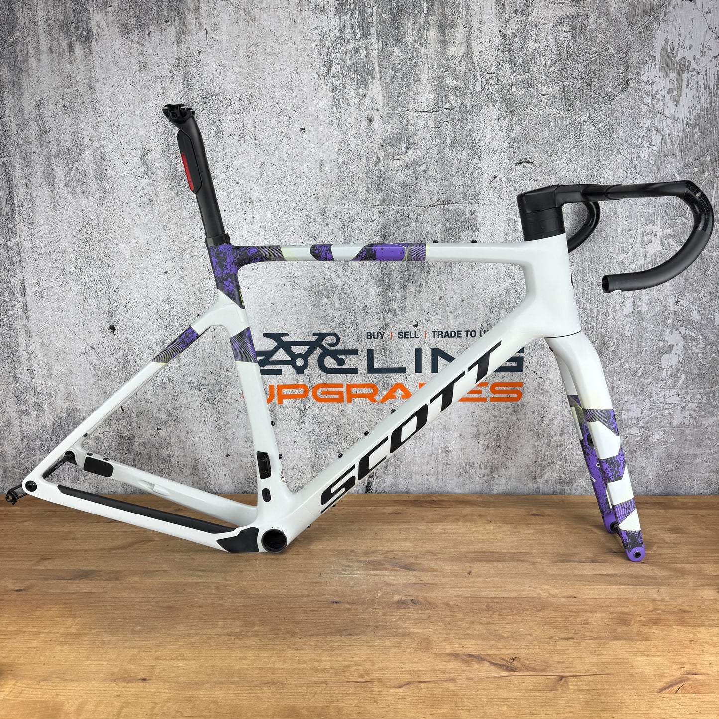 Low Mile! 2024 Scott Addict Gravel RC Large 56cm Carbon Disc Frameset 700c 2352g