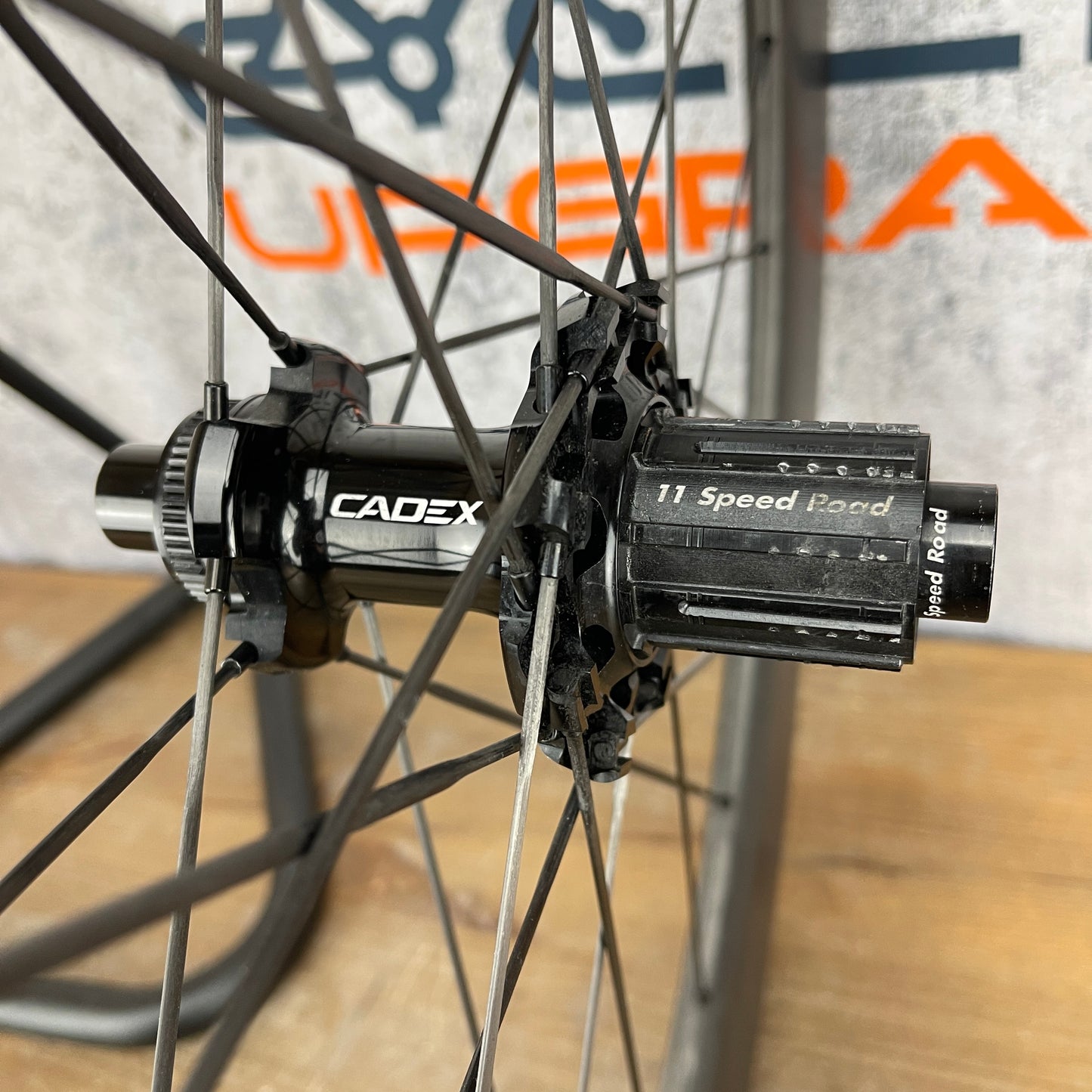 Cadex 65 Carbon Tubeless Hookless Road Bike Disc Brake Wheelset 700c 1545g