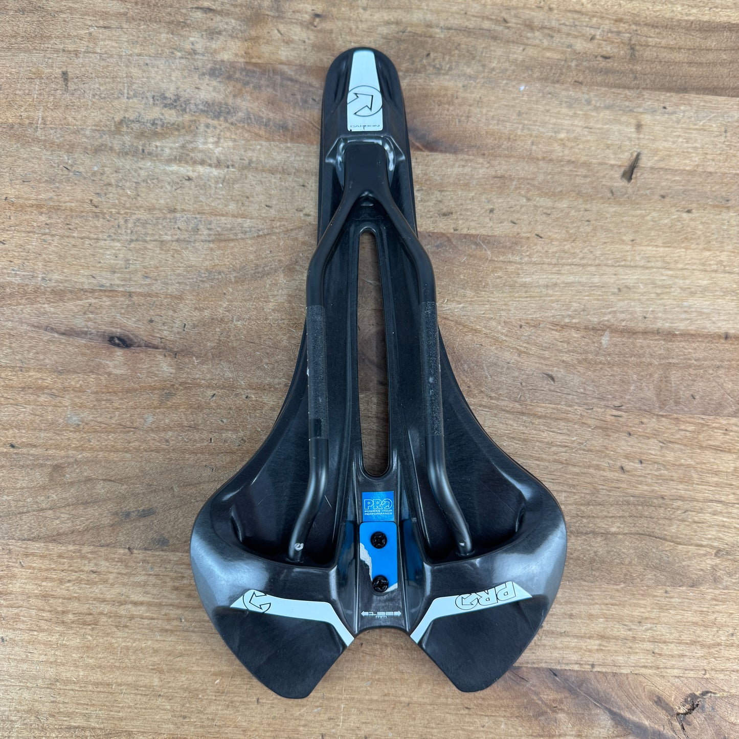 Shimano Falcon Pro 152mm 7x9mm Carbon Rails Bike Saddle 182g