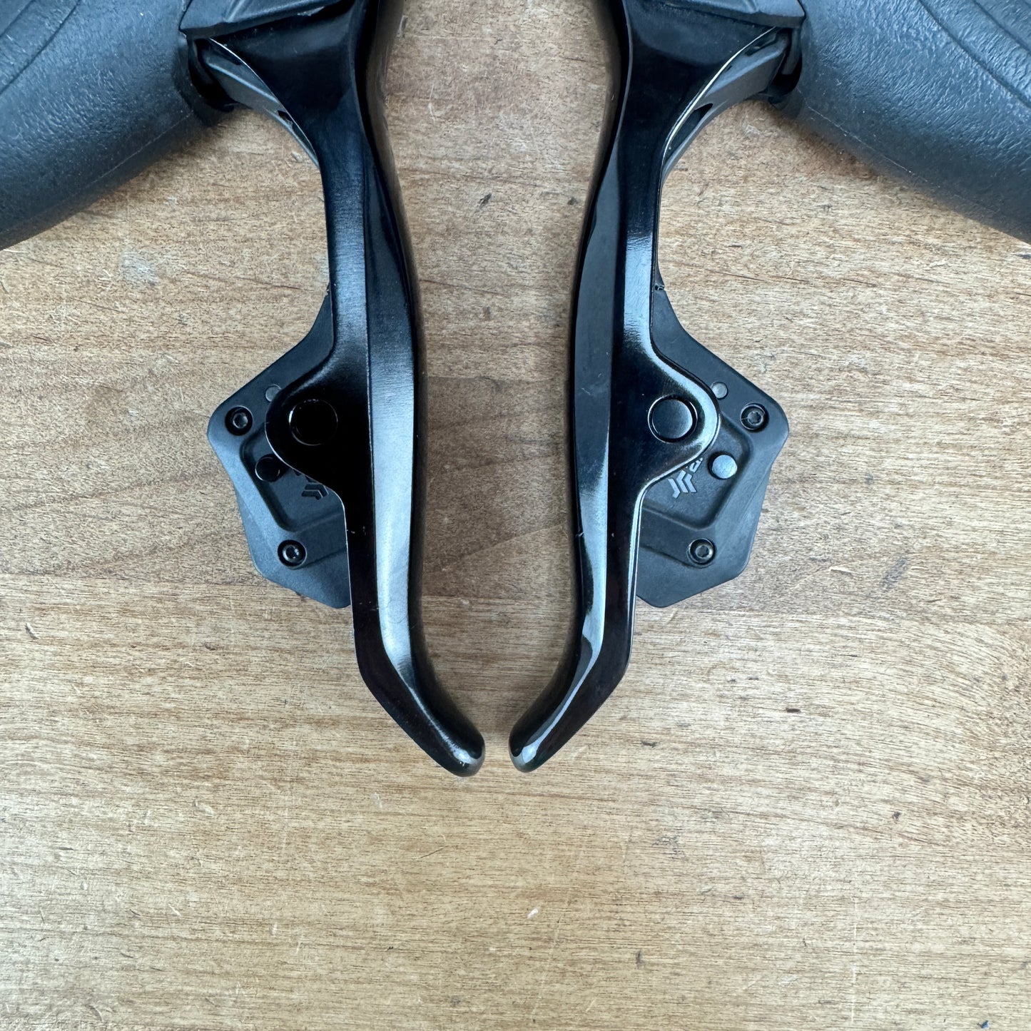 Low Mile SRAM Rival AXS Electronic 12-Speed Hydraulic Shifters Disc Brake Levers