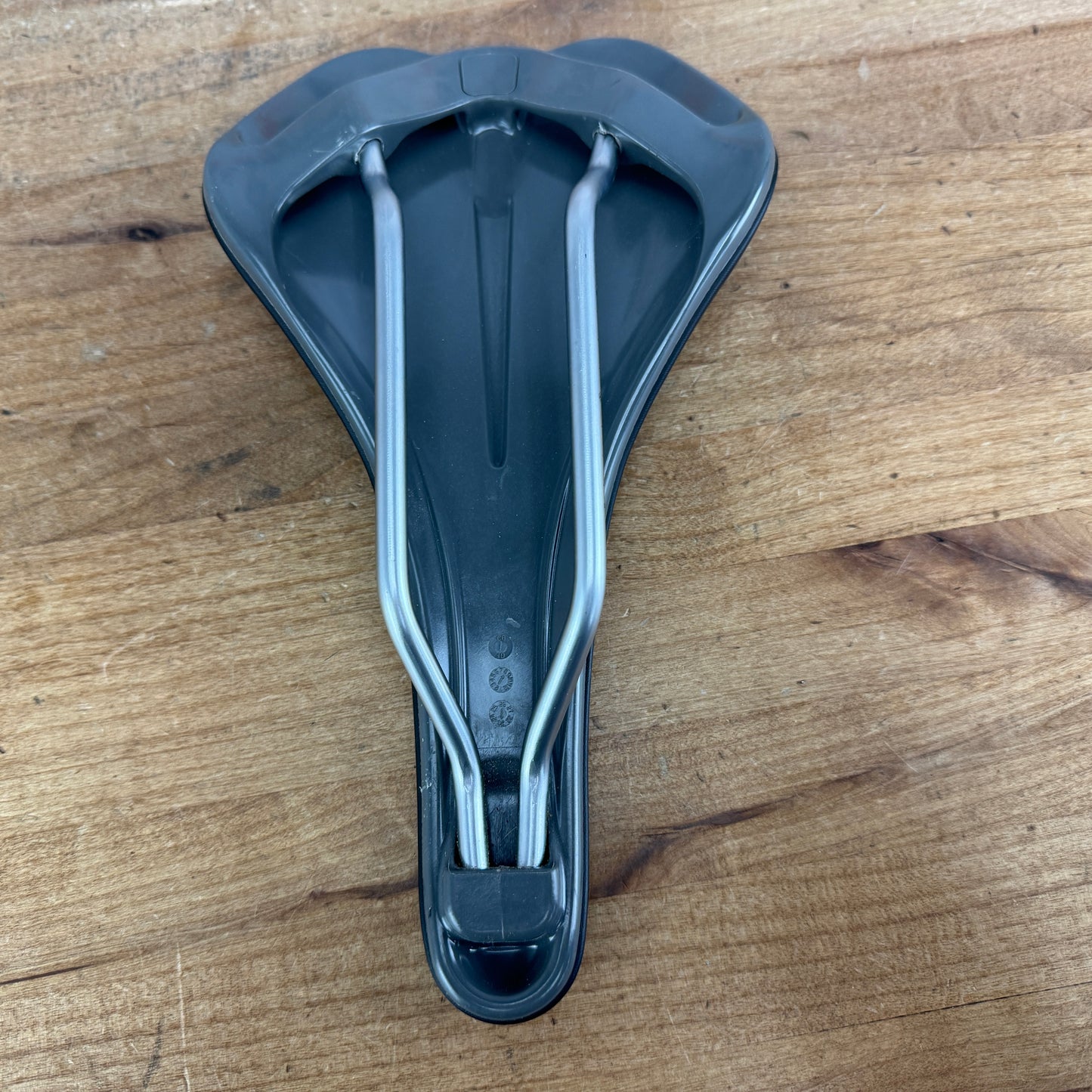 Ritchey Cabrillo 7x7mm Steel Rails 144mm Saddle 268gg