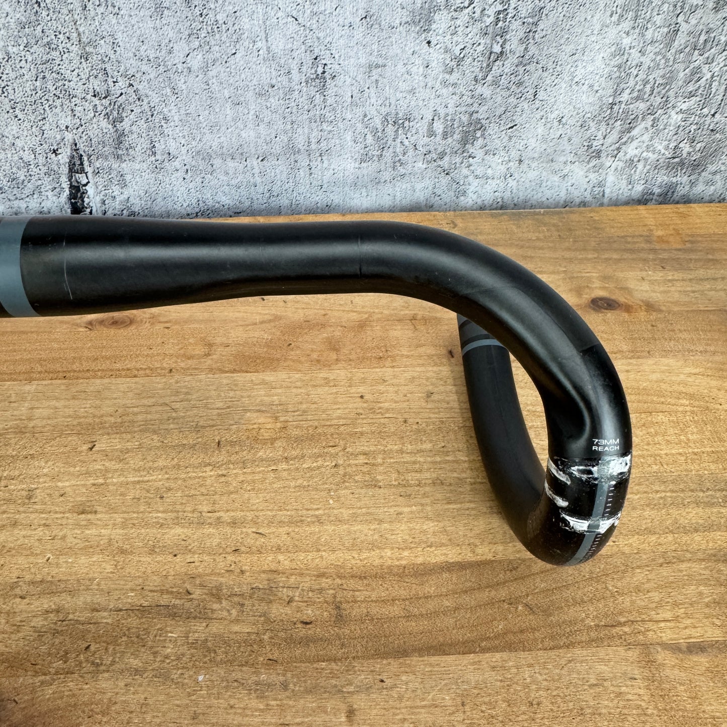Cannondale Escape Hanger 44cm 31.8mm Carbon Bike Handlebar 197g