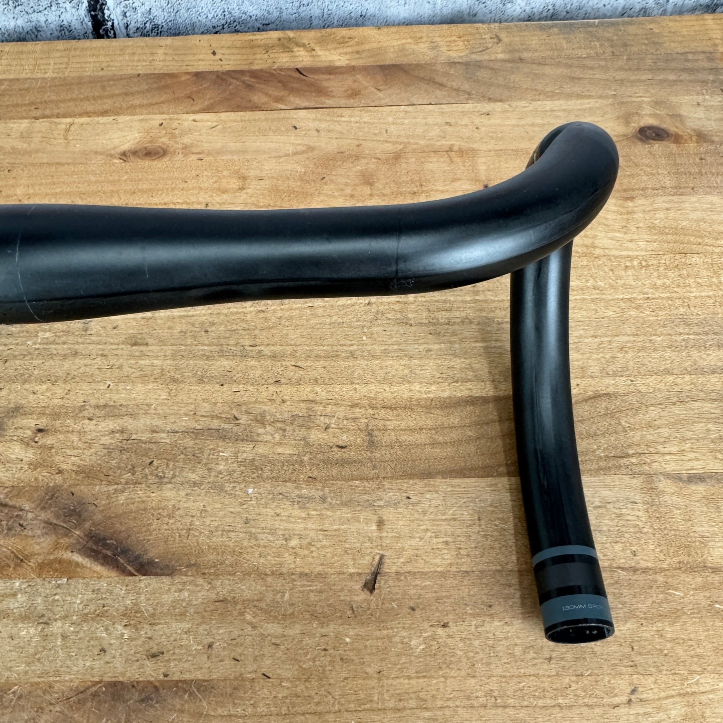 Cannondale Escape Hanger 44cm 31.8mm Carbon Bike Handlebar 197g
