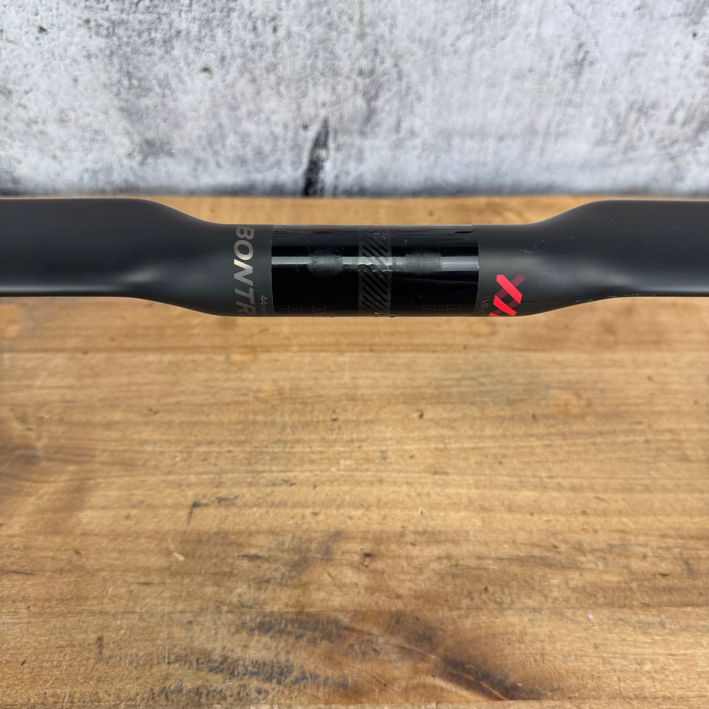 Bontrager XXX VR-CF Aero Carbon 31.8mm 44cm Bike Drop Handlebar 245g