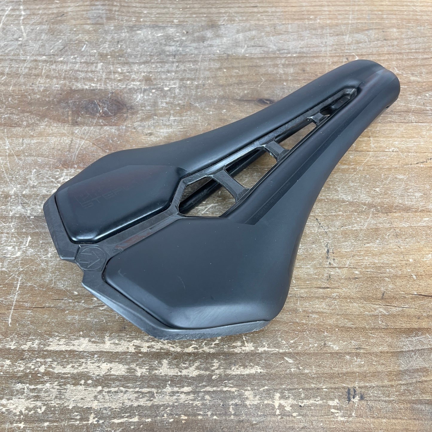 Shimano Pro Team 7x9mm Carbon Rails 142mm Road Bike Saddle 170g