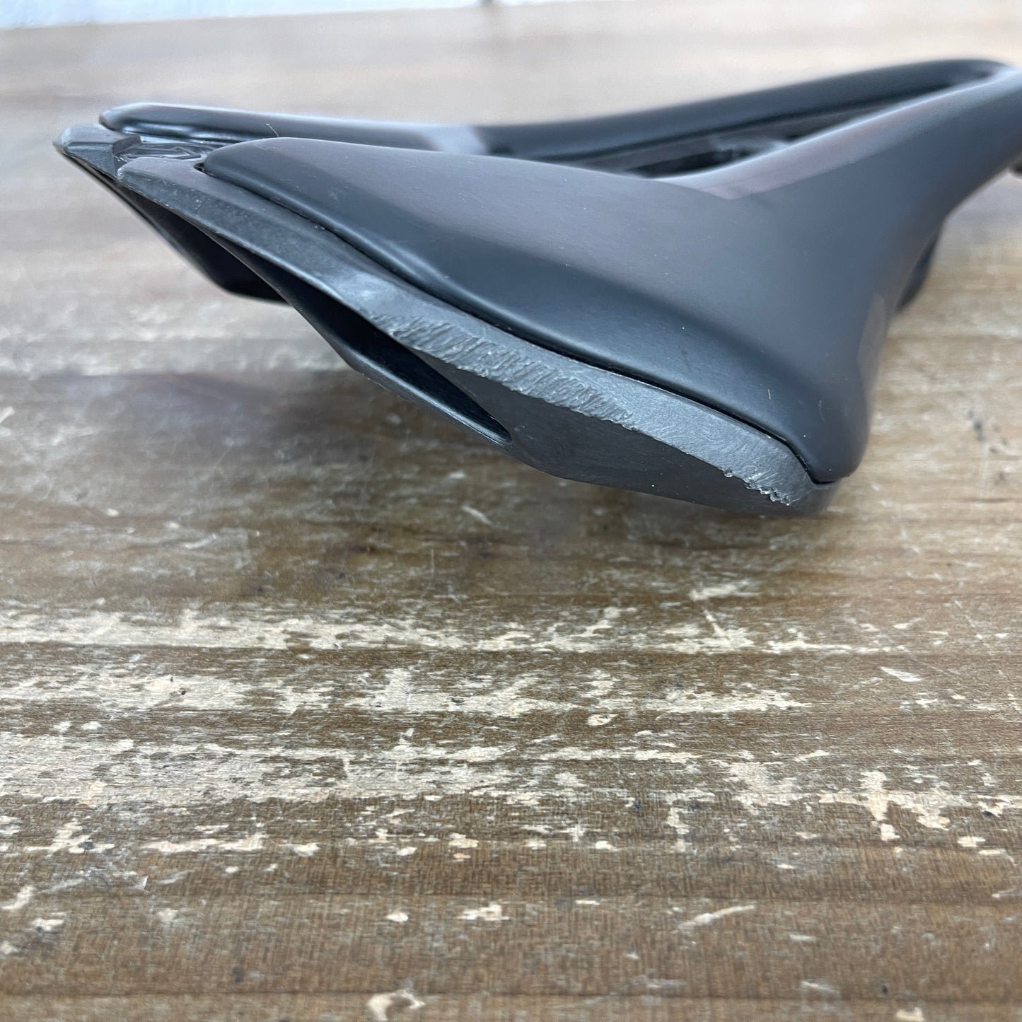 Shimano Pro Team 7x9mm Carbon Rails 142mm Road Bike Saddle 170g