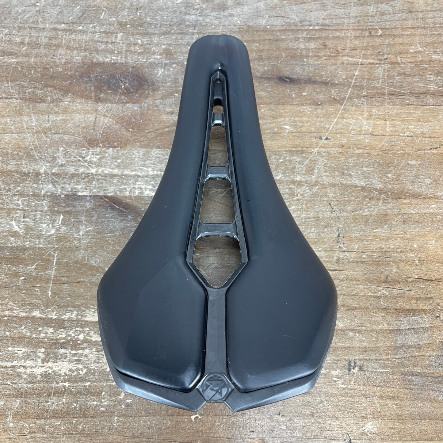 Shimano Pro Team 7x9mm Carbon Rails 142mm Road Bike Saddle 170g