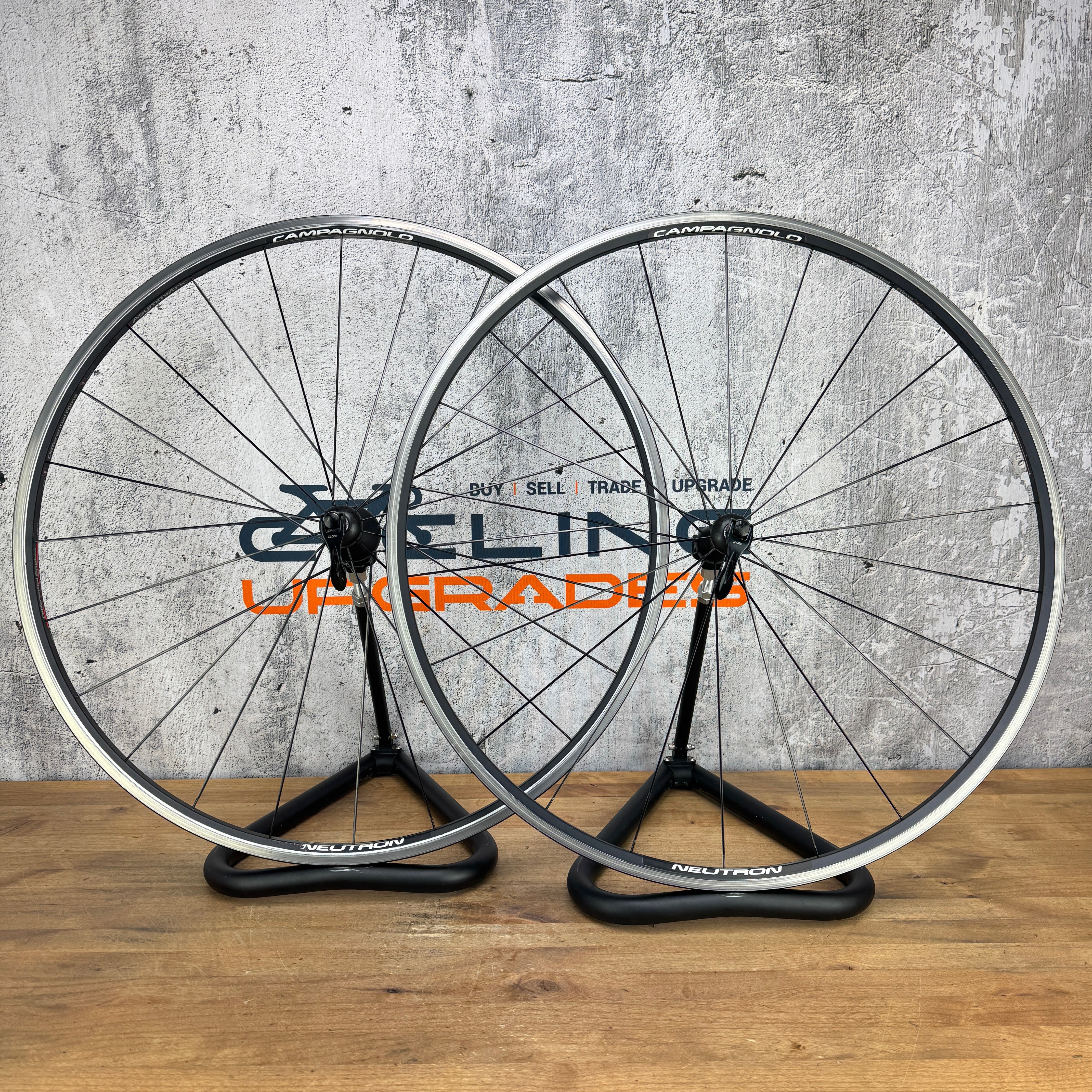 Campagnolo Neutron Asymetric Alloy Clincher Road Bike Wheelset