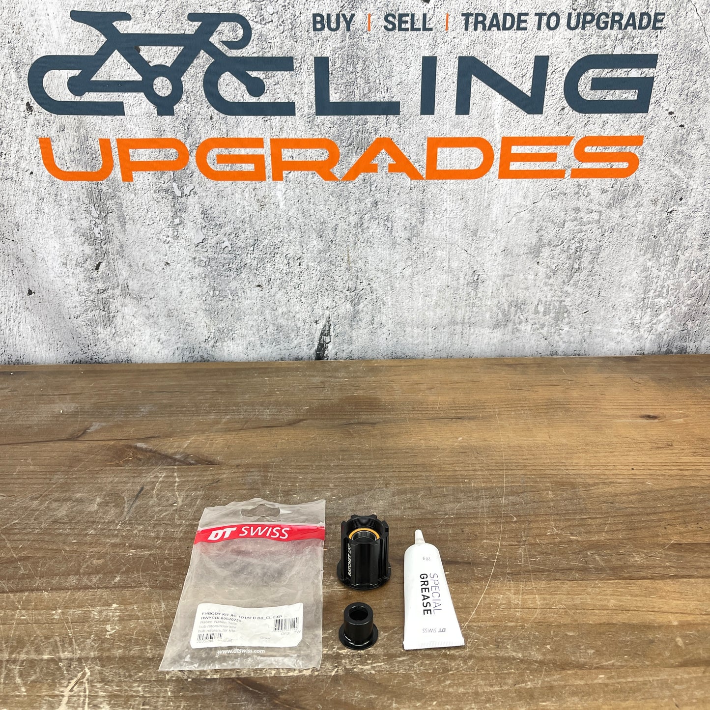 New Takeoff! Shimano Ratchet EXP for Campagnolo w/ End Cap Hub Ceramic Bearings