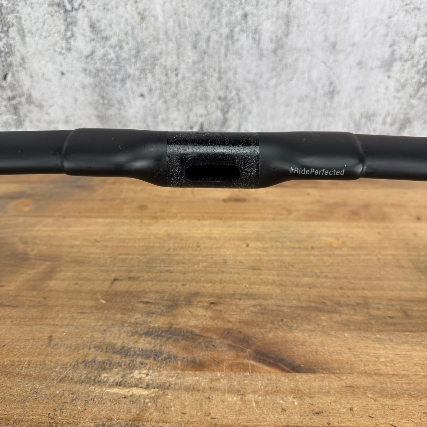 Basso Gravel 42/47cm Carbon 31.8mm Round Drop Bar Gravel Handlebar 296g