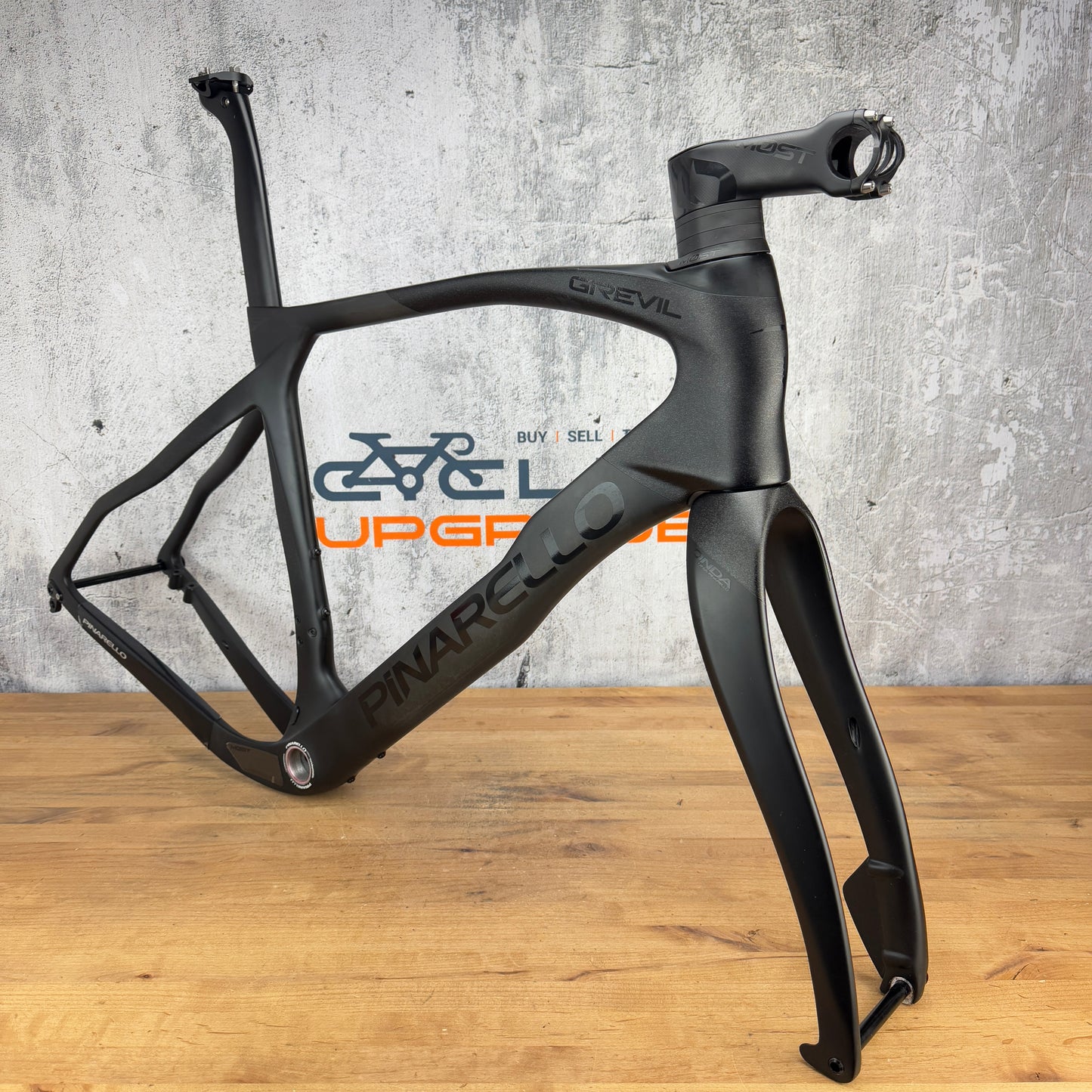 Mint! 2023 Pinarello Grevil F9 Size 53 (54cm) Carbon Disc Brake Gravel Frameset