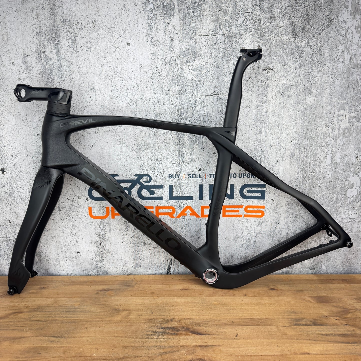 Mint! 2023 Pinarello Grevil F9 Size 53 (54cm) Carbon Disc Brake Gravel Frameset