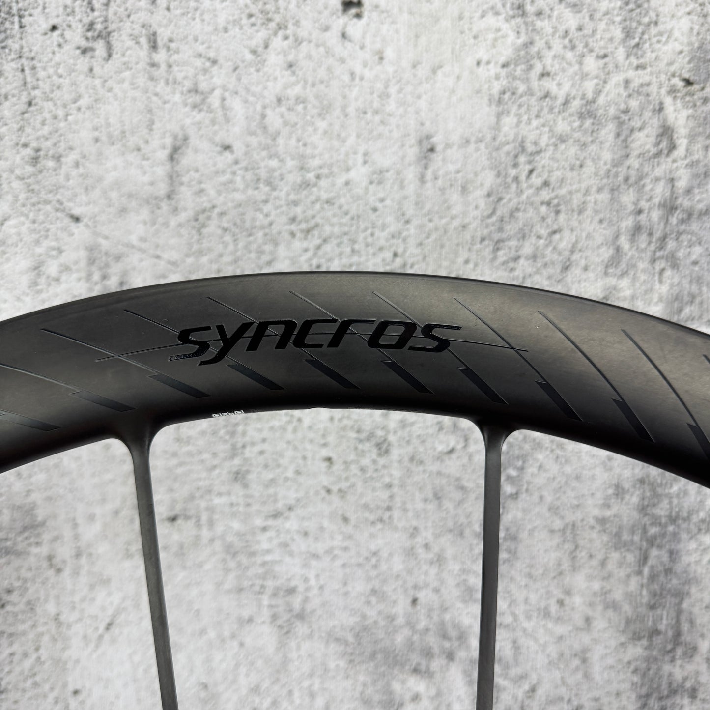 New Takeoff! Syncros Capital SL 40mm Full Carbon Wheelset 700c 1163g MSRP $4599