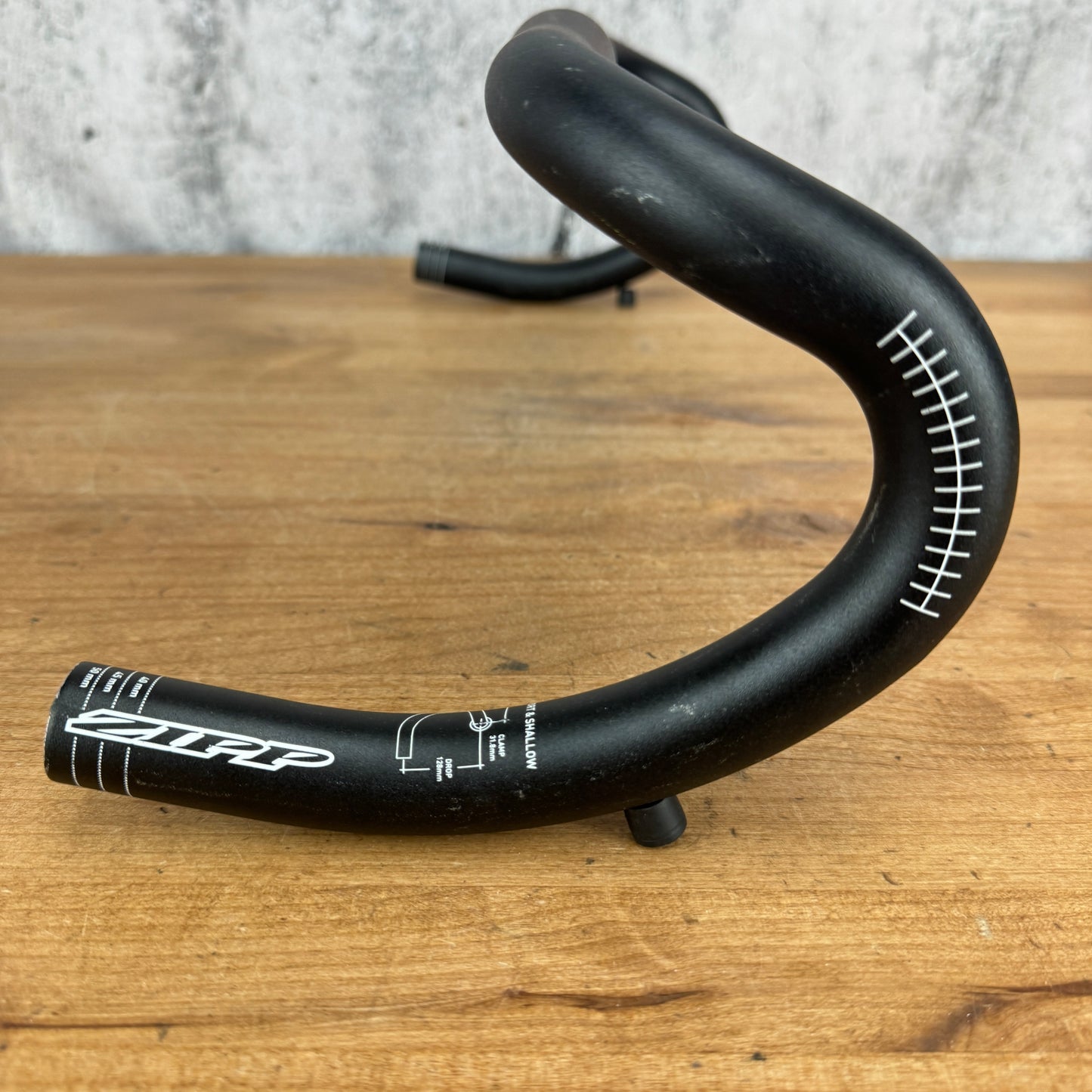 Zipp Service Course SS Short & Shallow 44cm 31.8mm Alloy Bike Handlebar 290g