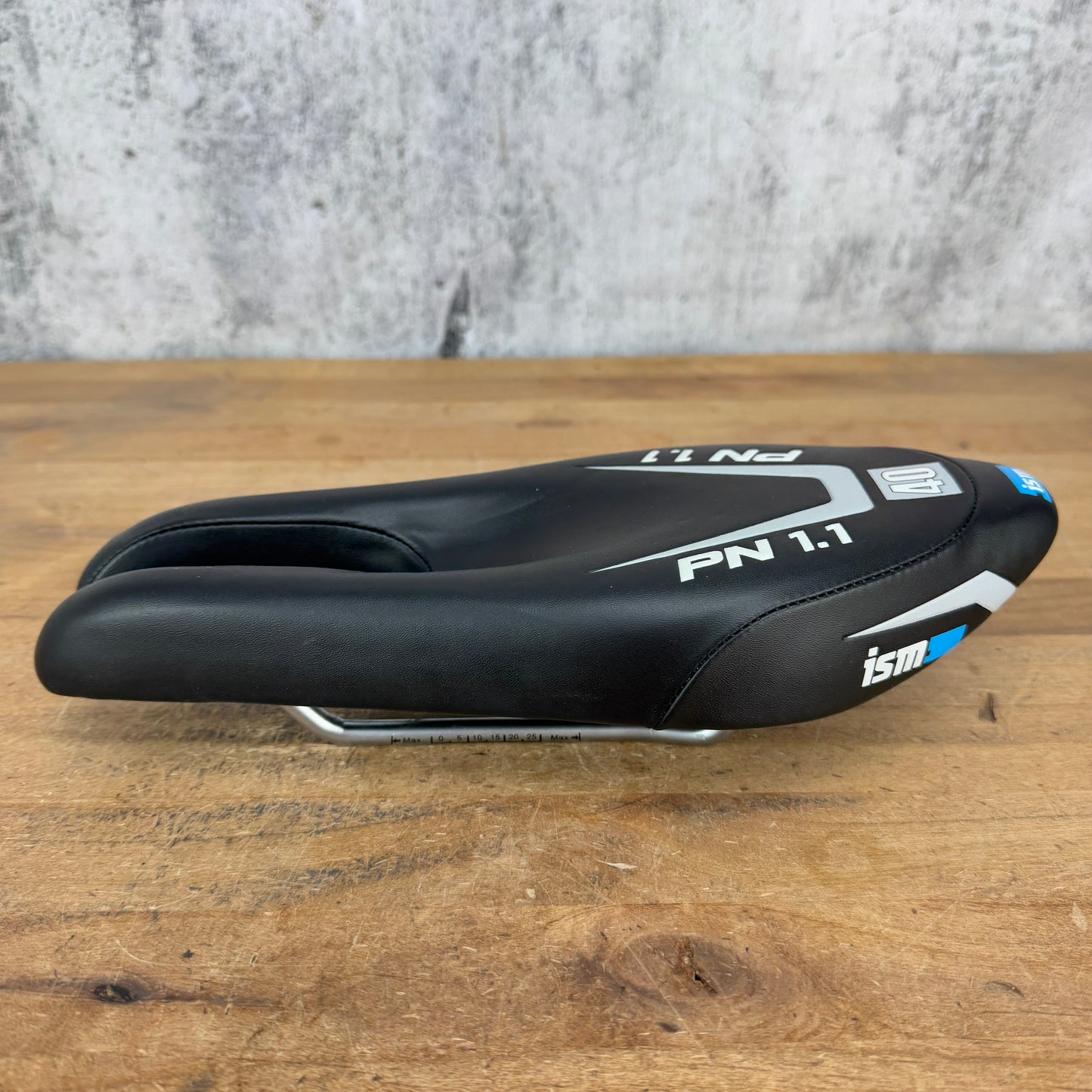 Low Mile! ISM PN 1.1 110mm 7x7mm Steel Rails TT/Triathlon Bike Saddle 386g