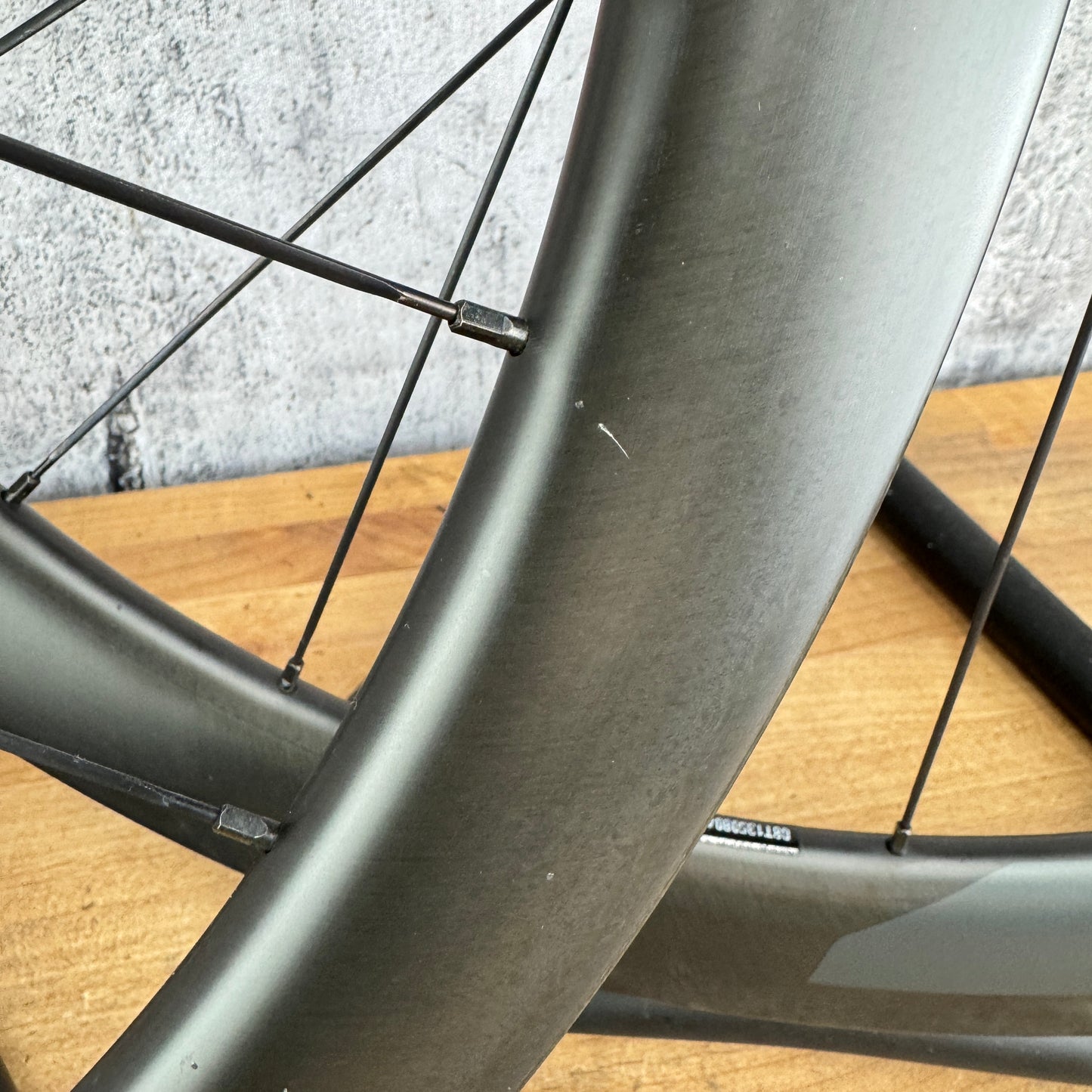 Zipp 303s Carbon Tubeless Hookless Disc Brake Wheelset 700c 76/176 Hubs 1544g