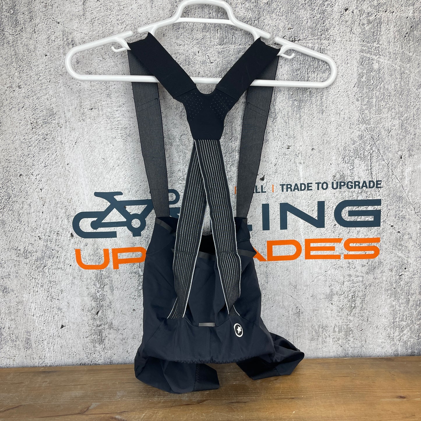 Light Use! Assos Equipe RS Men's Medium Road Bike Cycling Bib Shorts Black