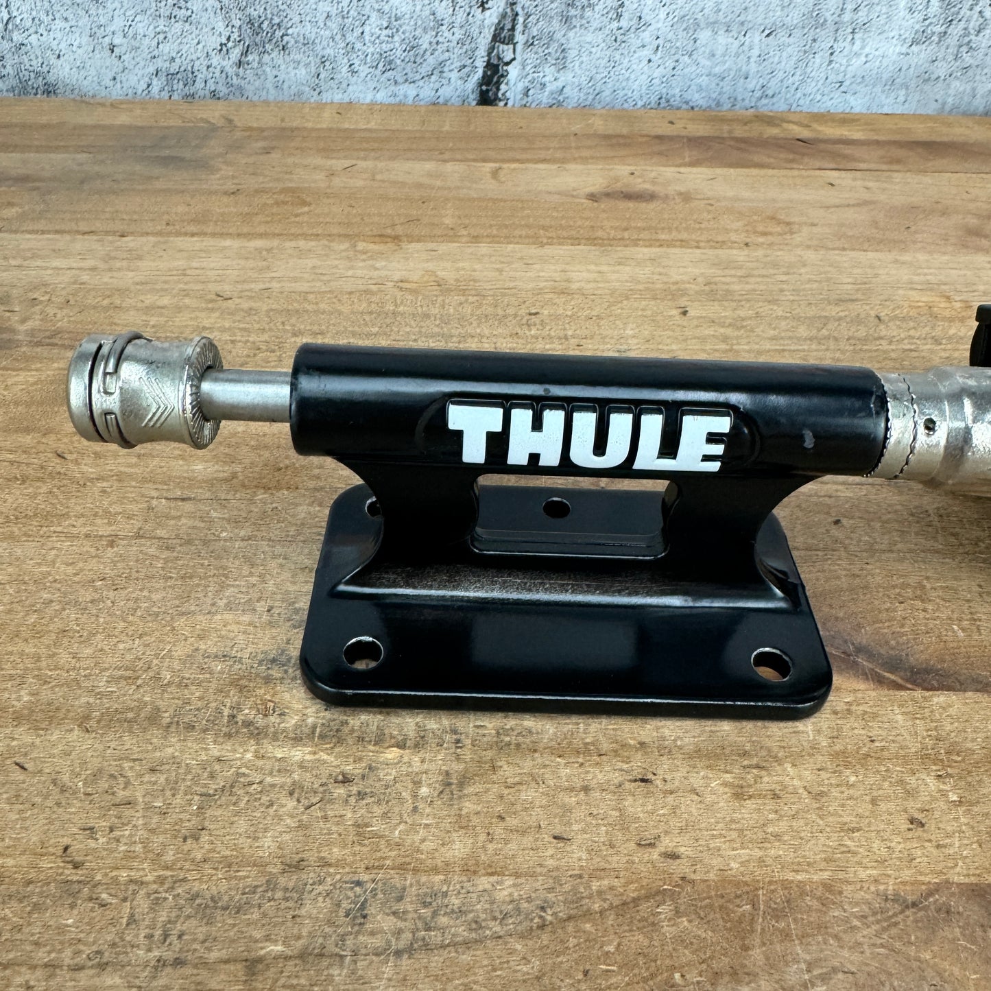 New! Thule BSA-821XT Low Rider Rim Brake Fork Mount Carrier Rack MSRP $70