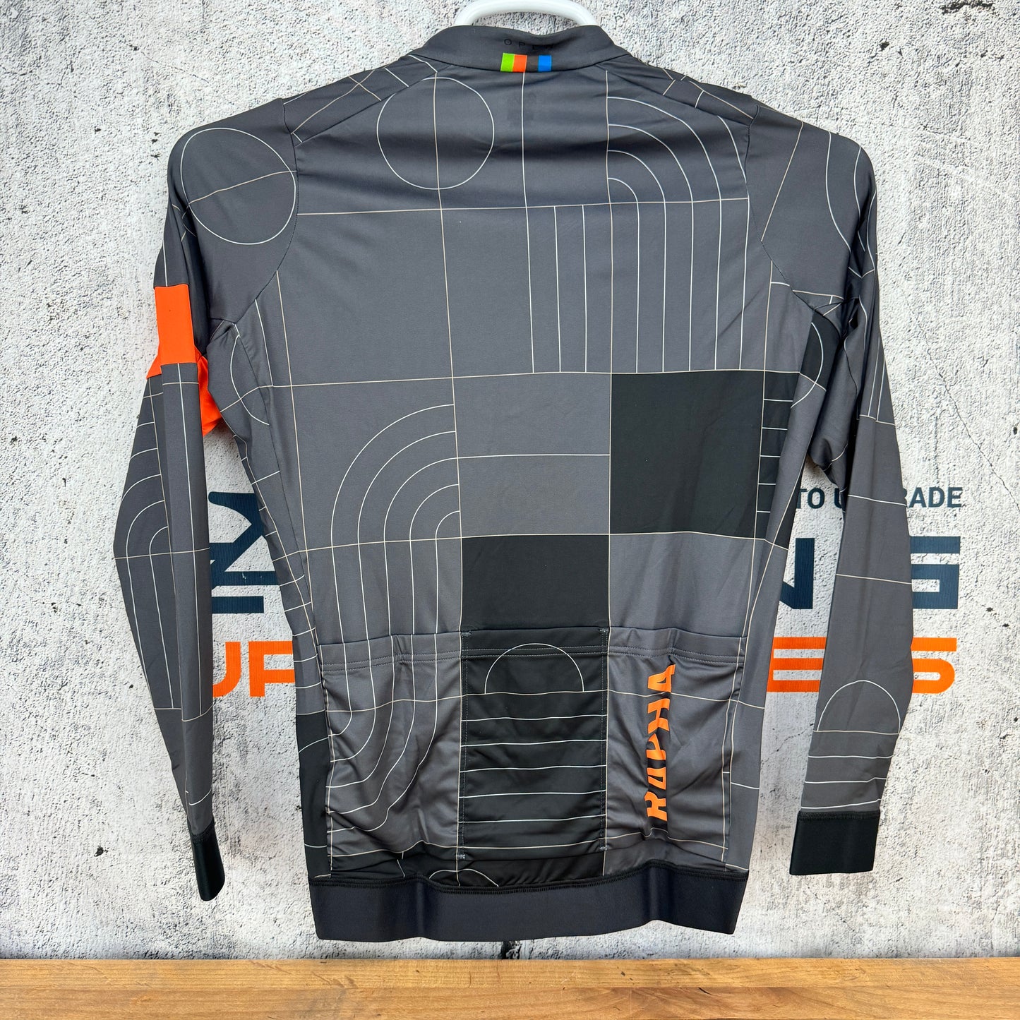 New w/ Tags! Rapha Pro Team Long Sleeve Training Men's Medium Cycling Jersey