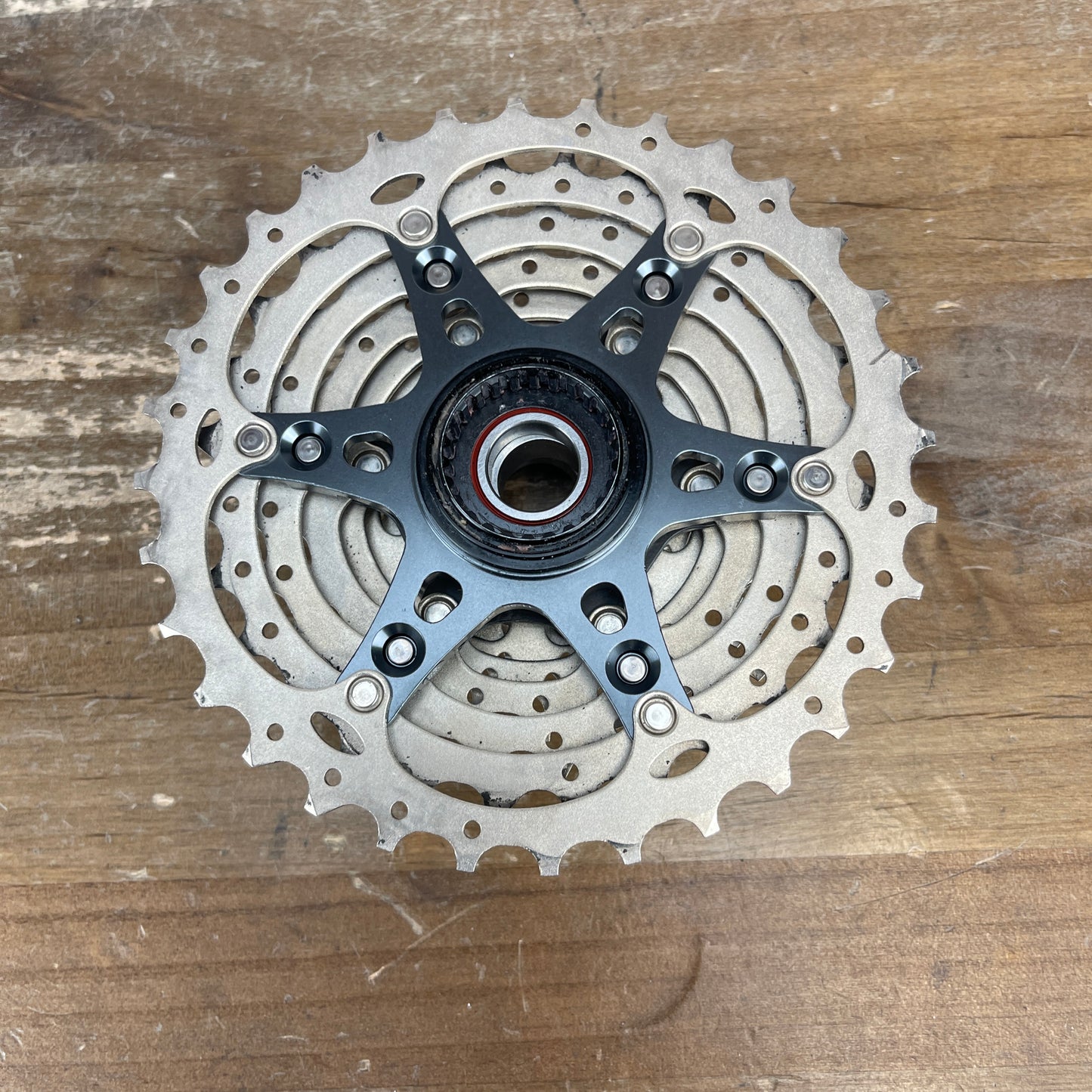 Shimano Ultegra CS-R8000 11-Speed 11-32t Road Bike Cassette "Light Wear" 286g