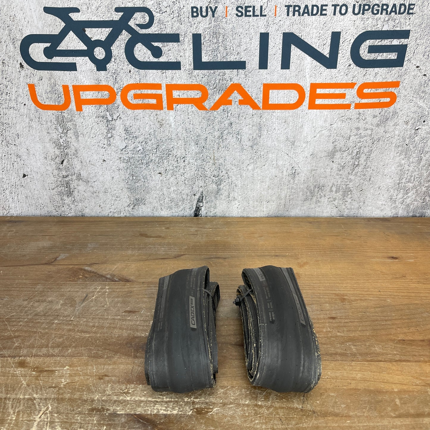 Pair Cadex Aero Tubeless 700c x 25mm Hookless Compatible Road Bike Tires