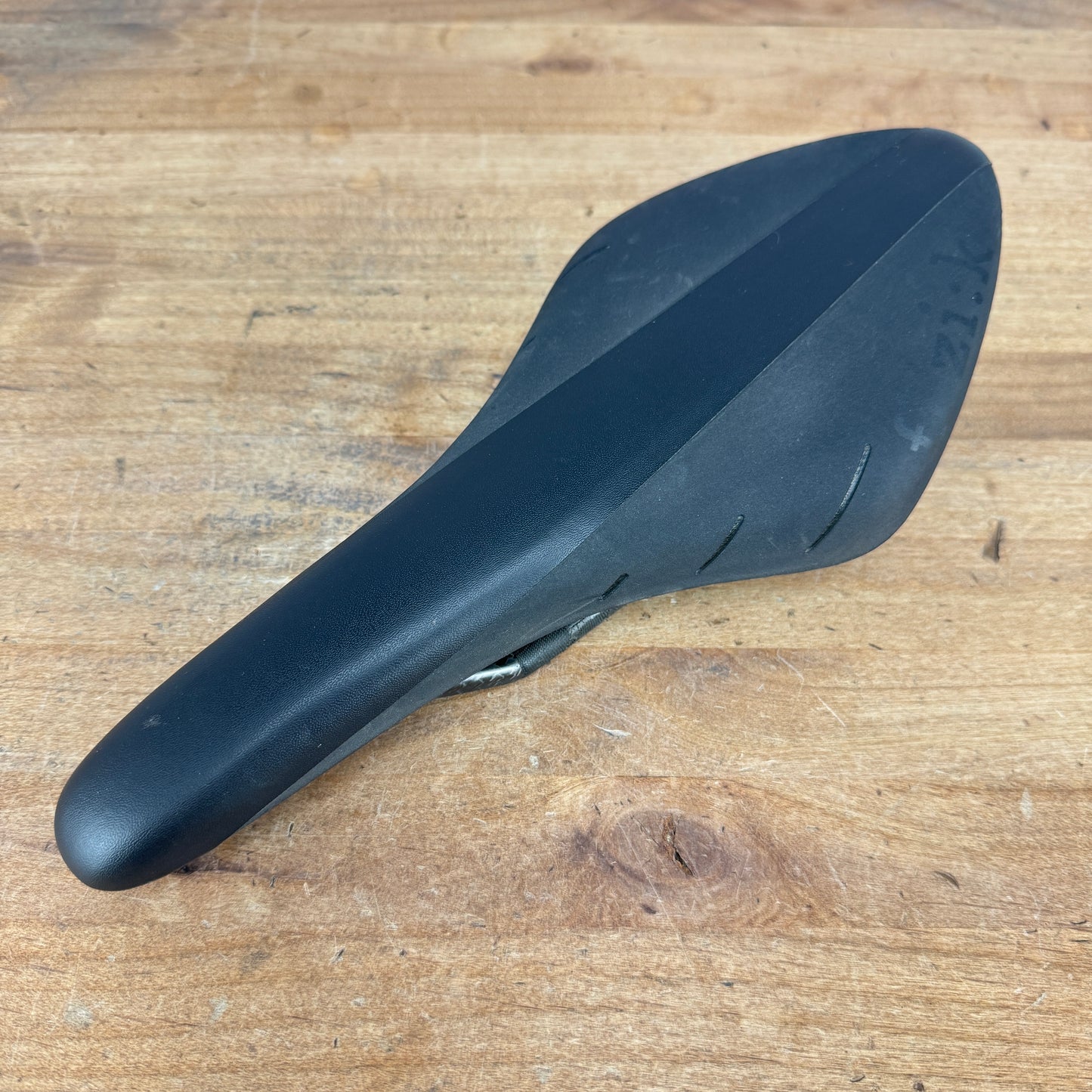 Fizik Arione R1 126mm 7x9mm Braided Carbon Rails Bike Saddle 183g