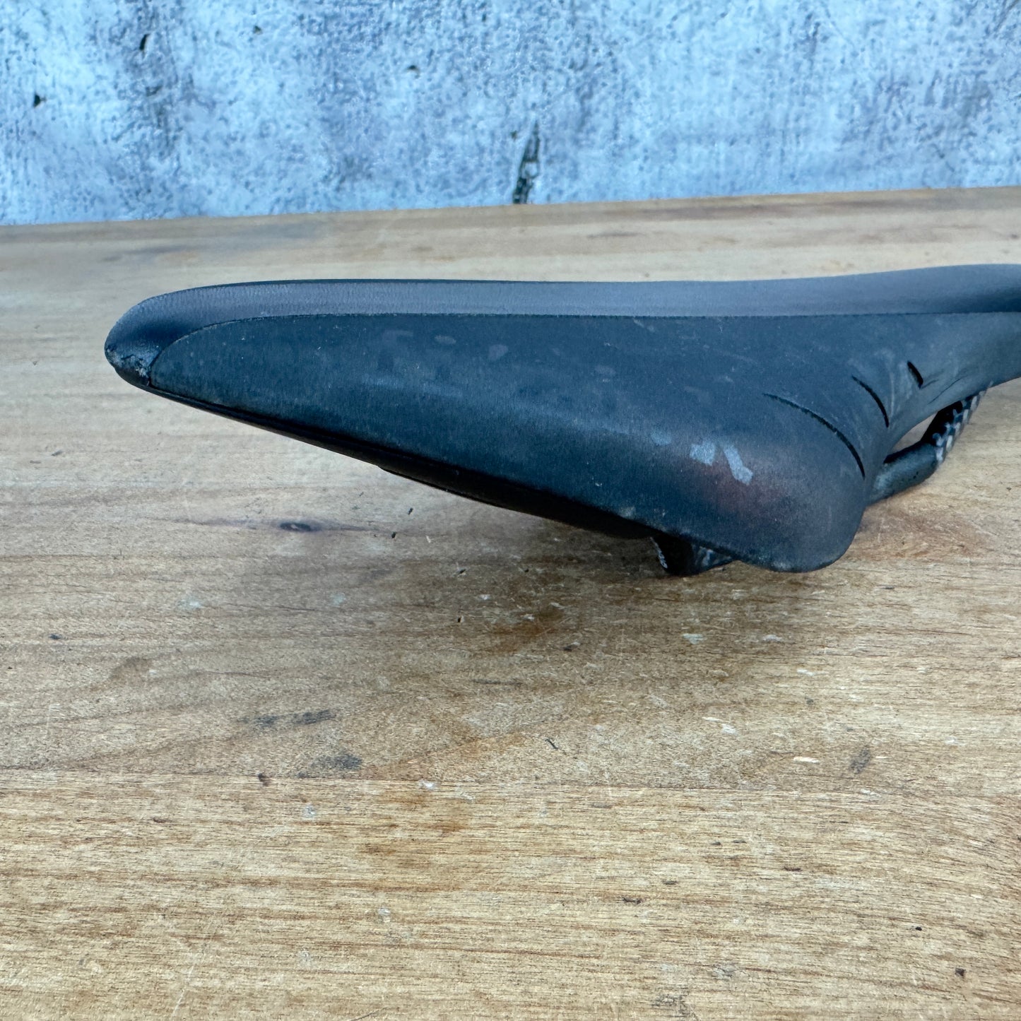 Fizik Arione R1 126mm 7x9mm Braided Carbon Rails Bike Saddle 183g
