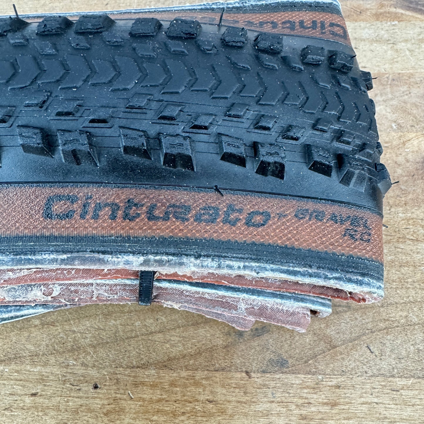 Light Wear! Pirelli Cinturato gravel TLR 700c x 40mm Tubeless Pair Tires 1067g