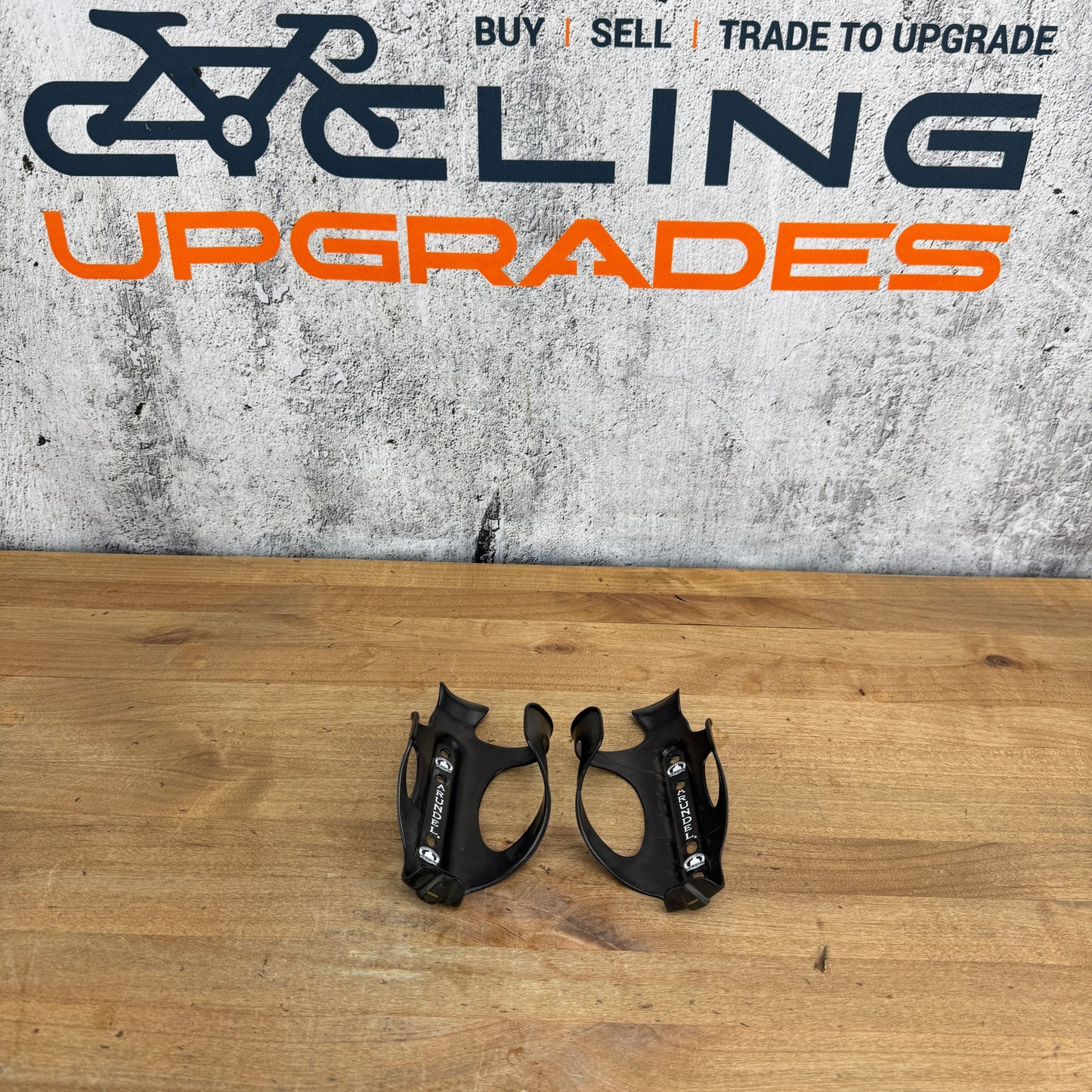Low Mile! Arundel DTR/STR Side Load UD Matte Carbon Water Bottle Cages 62g