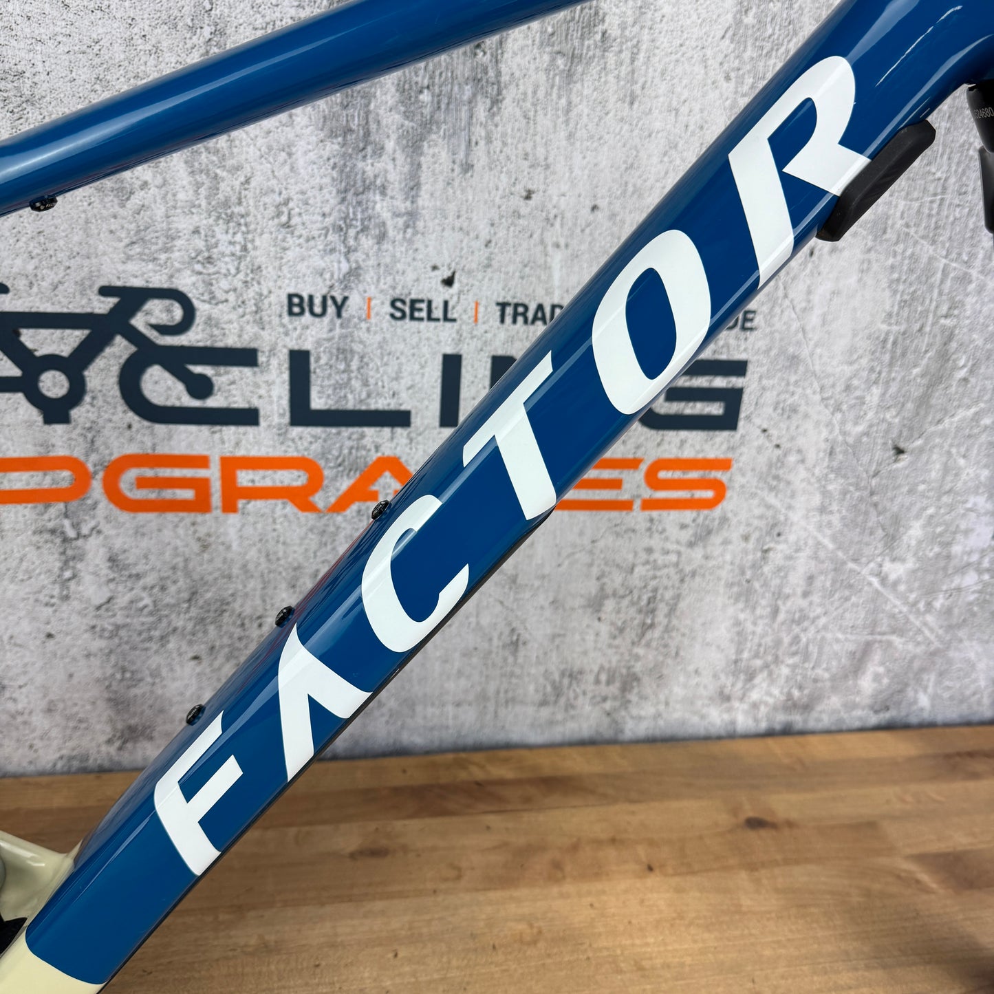 Low Mile! 2024 Factor Lando XC Medium Boost Carbon MTB Disc Frameset 29" 4353g