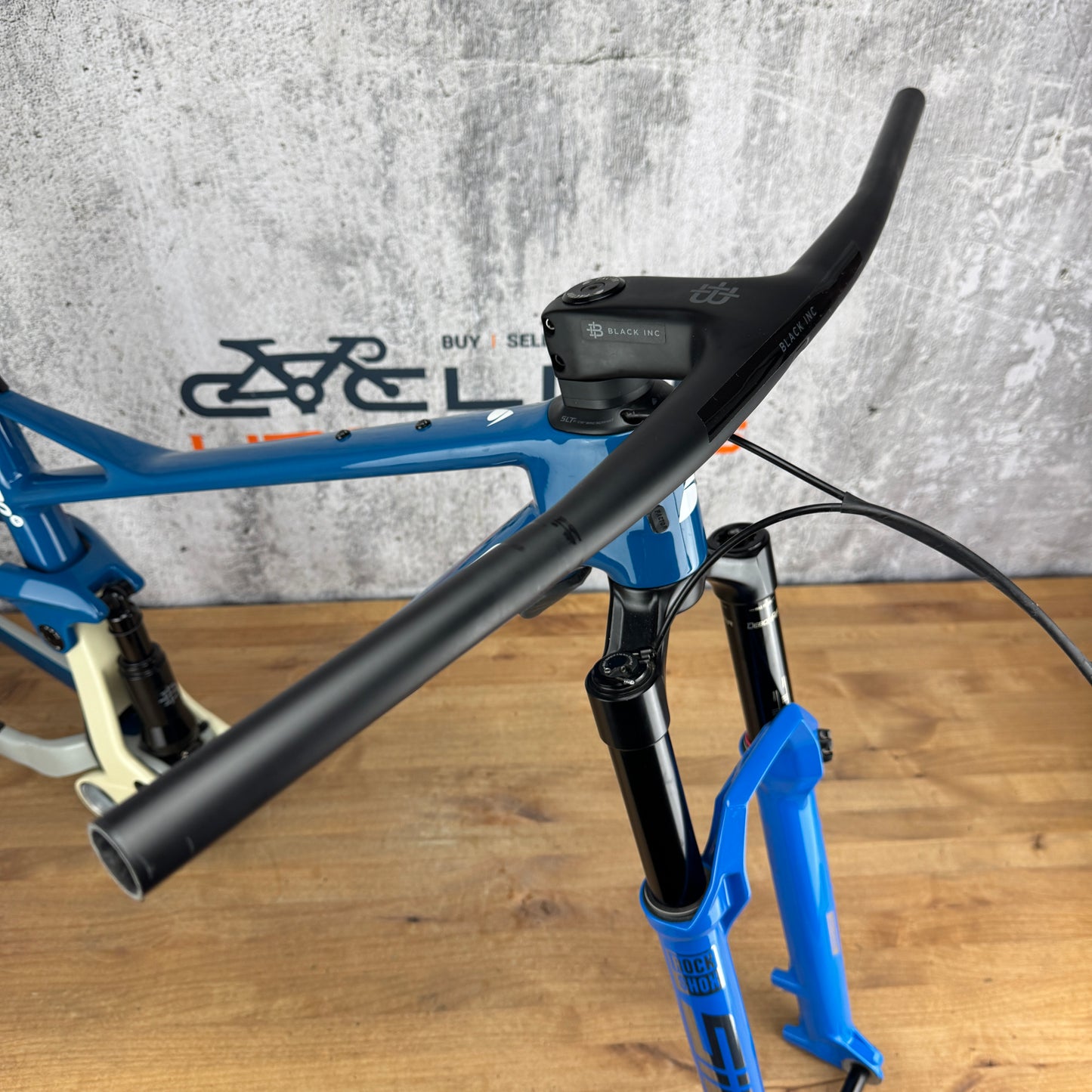 Low Mile! 2024 Factor Lando XC Medium Boost Carbon MTB Disc Frameset 29" 4353g