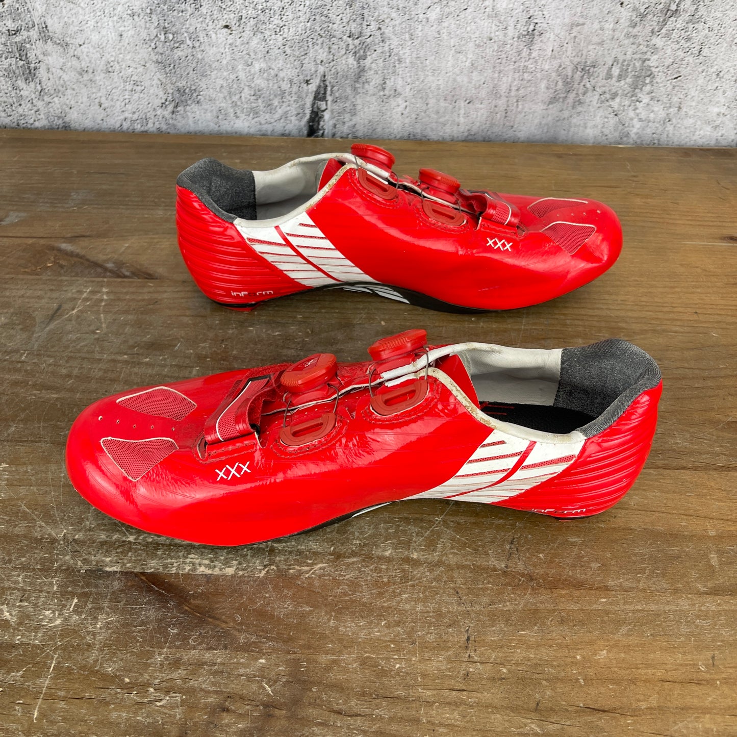 Bontrager XXX Road Size EU 43 US 10 3-Bolt Red Road Bike Cycling Shoes