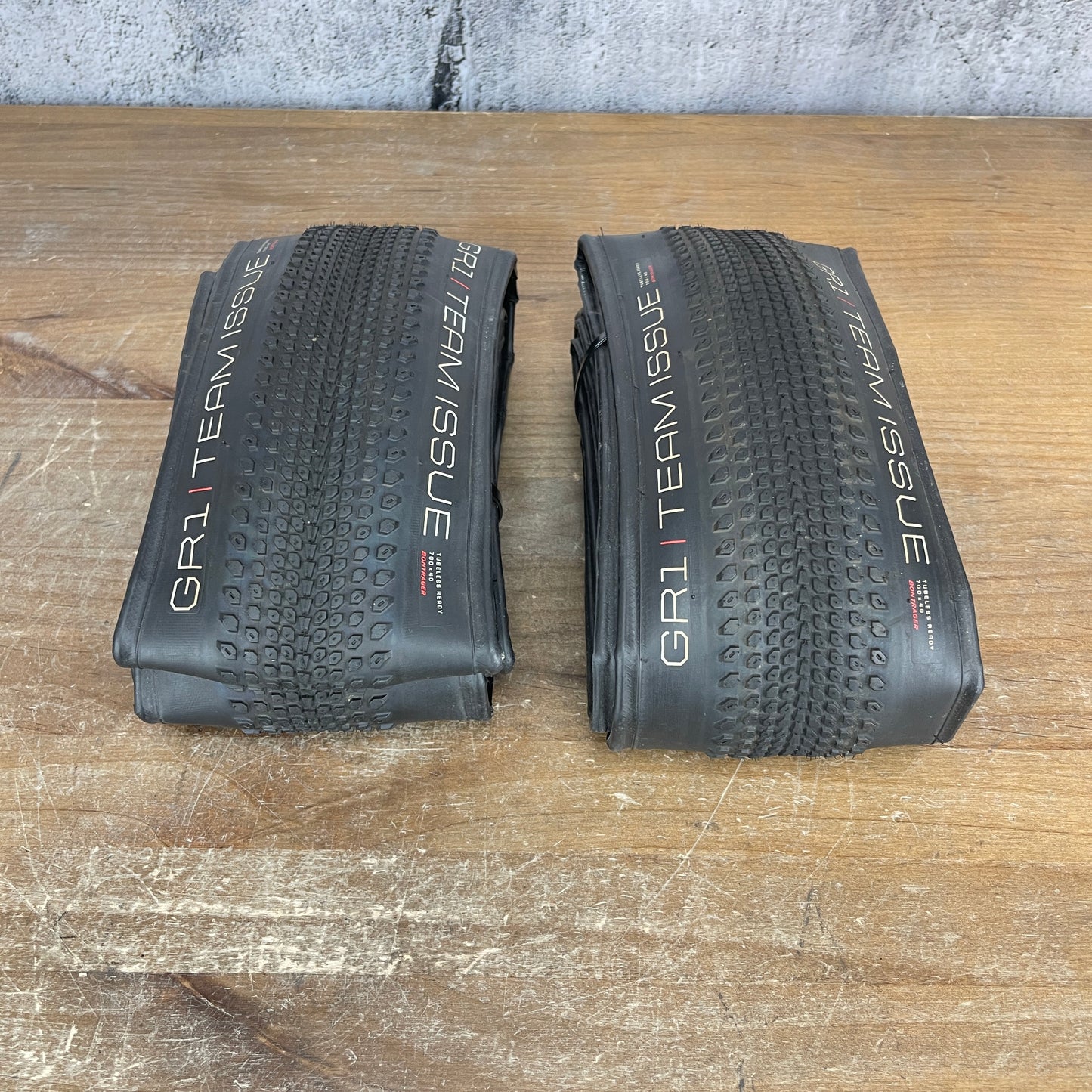 Pair Bontrager GR1 Team Issue 700c x 40mm Tubeless Compatible Gravel Bike Tires