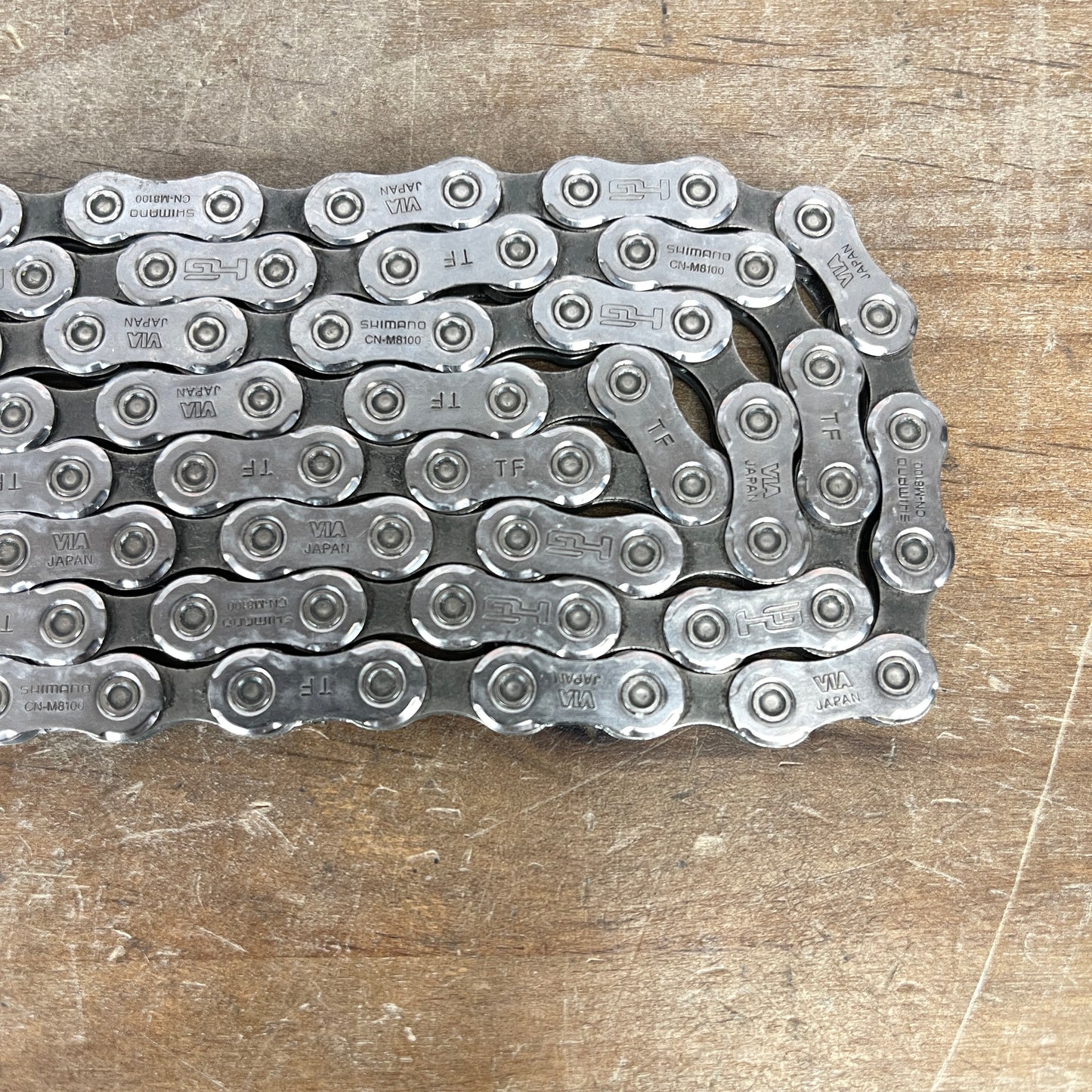 Shimano Deore XT CN-M8100 109 Links 12-Speed Cycling Chain with Quick Link