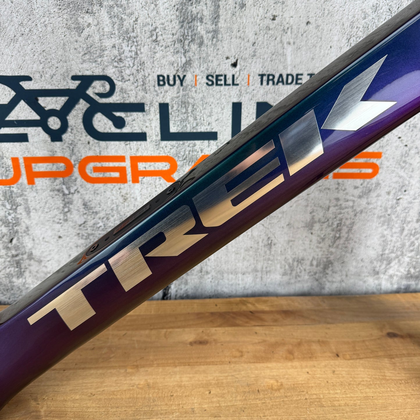 New! 2022 Trek Madone SLR 9 Gen 6 60cm Carbon Disc Frameset 700c Amethyst 2748g