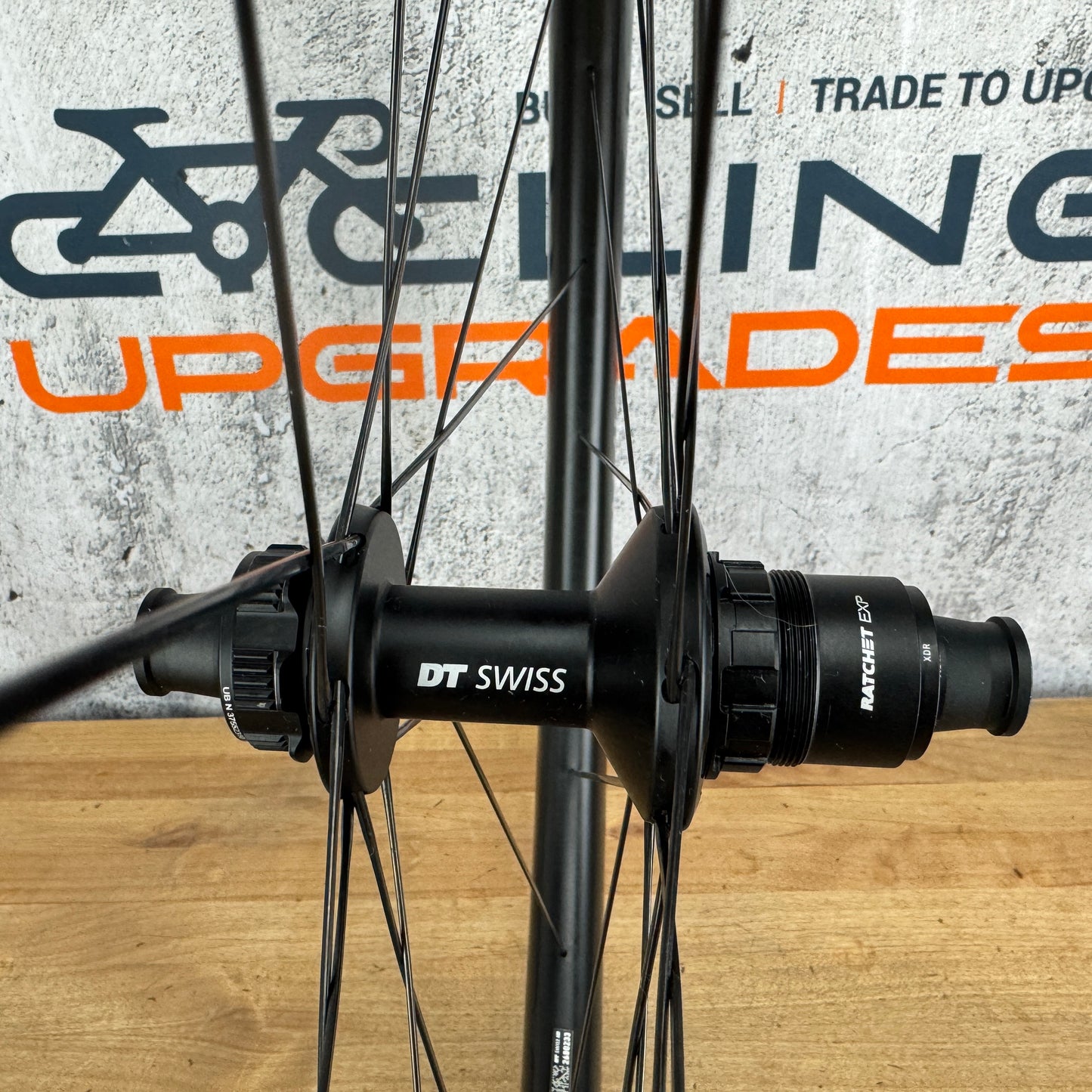 Low Mile! DT Swiss GRC 1100 DICUT Carbon Tubeless Disc Wheelset 700c 1597g