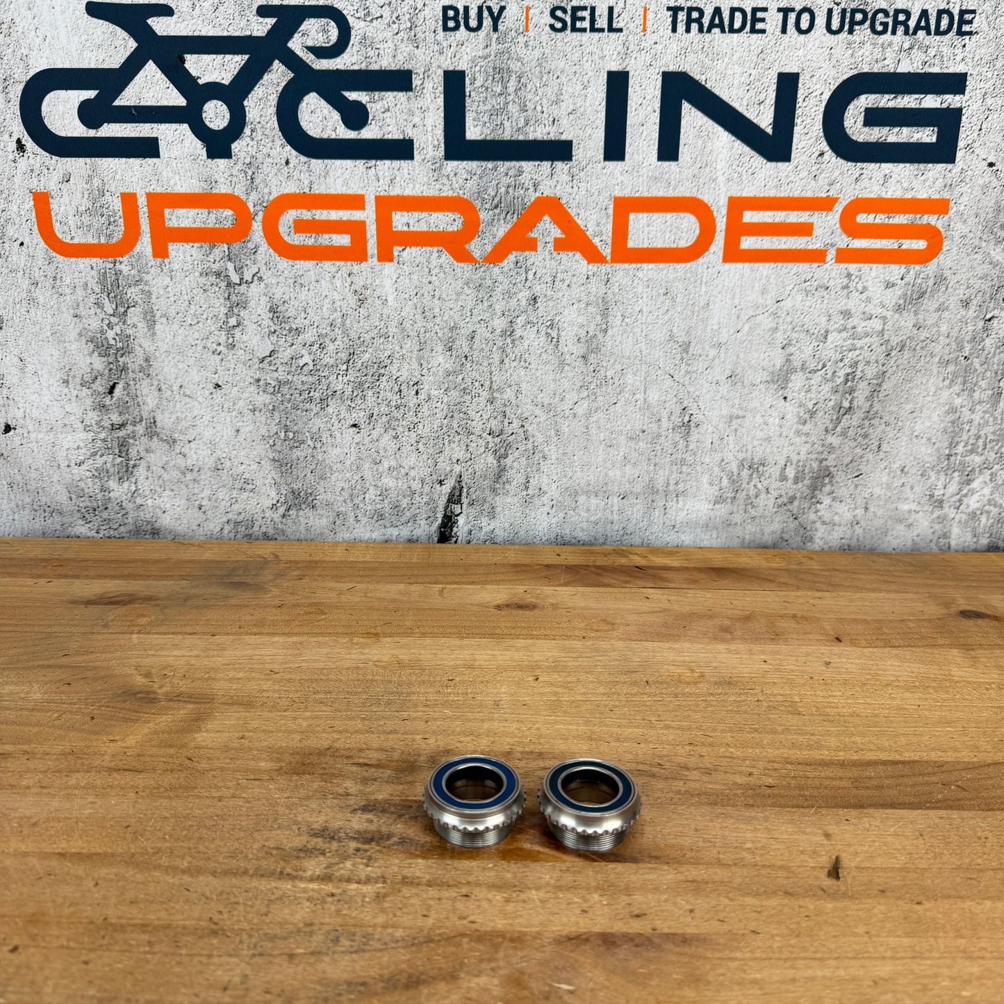 Low Mile! Rotor Track BSA English Threaded Bottom Bracket for 24mm Spindles 110g