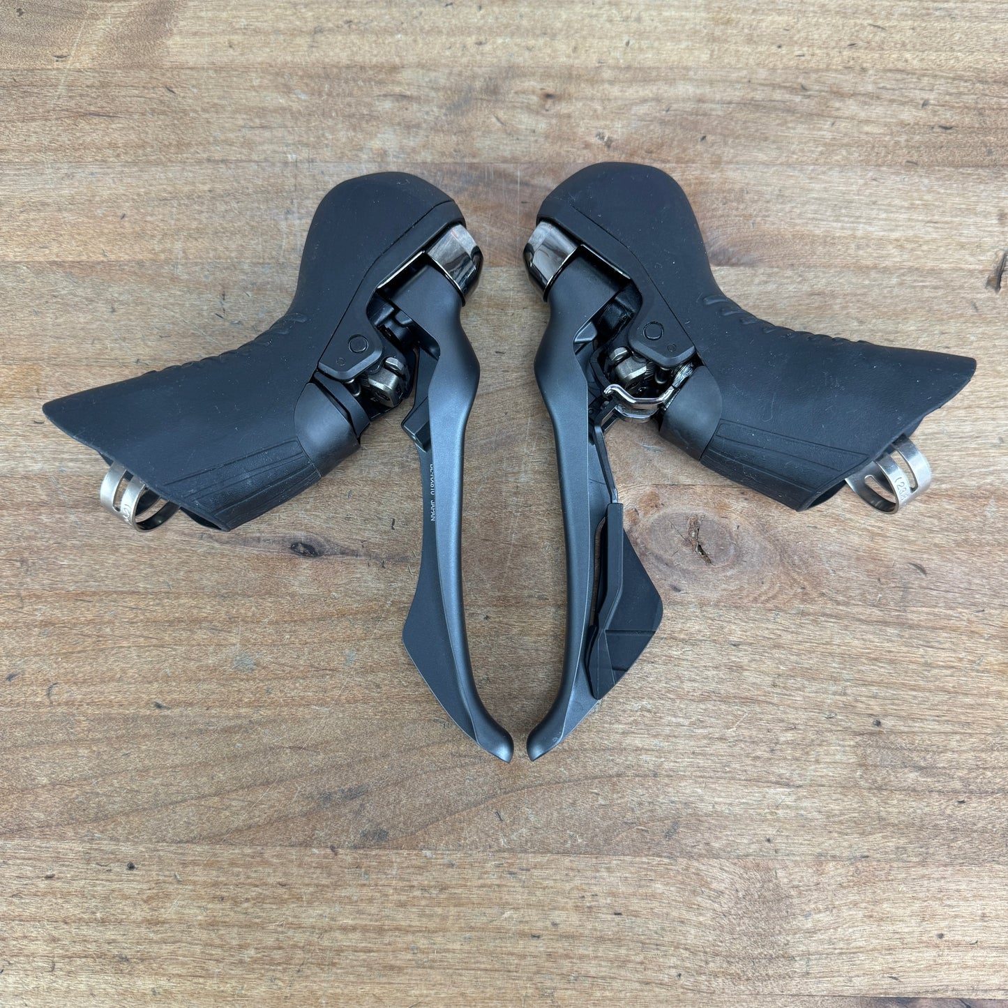 Shimano GRX ST-RX810 11-Speed Mechanical 1x Shifters + Hydraulic Disc Calipers