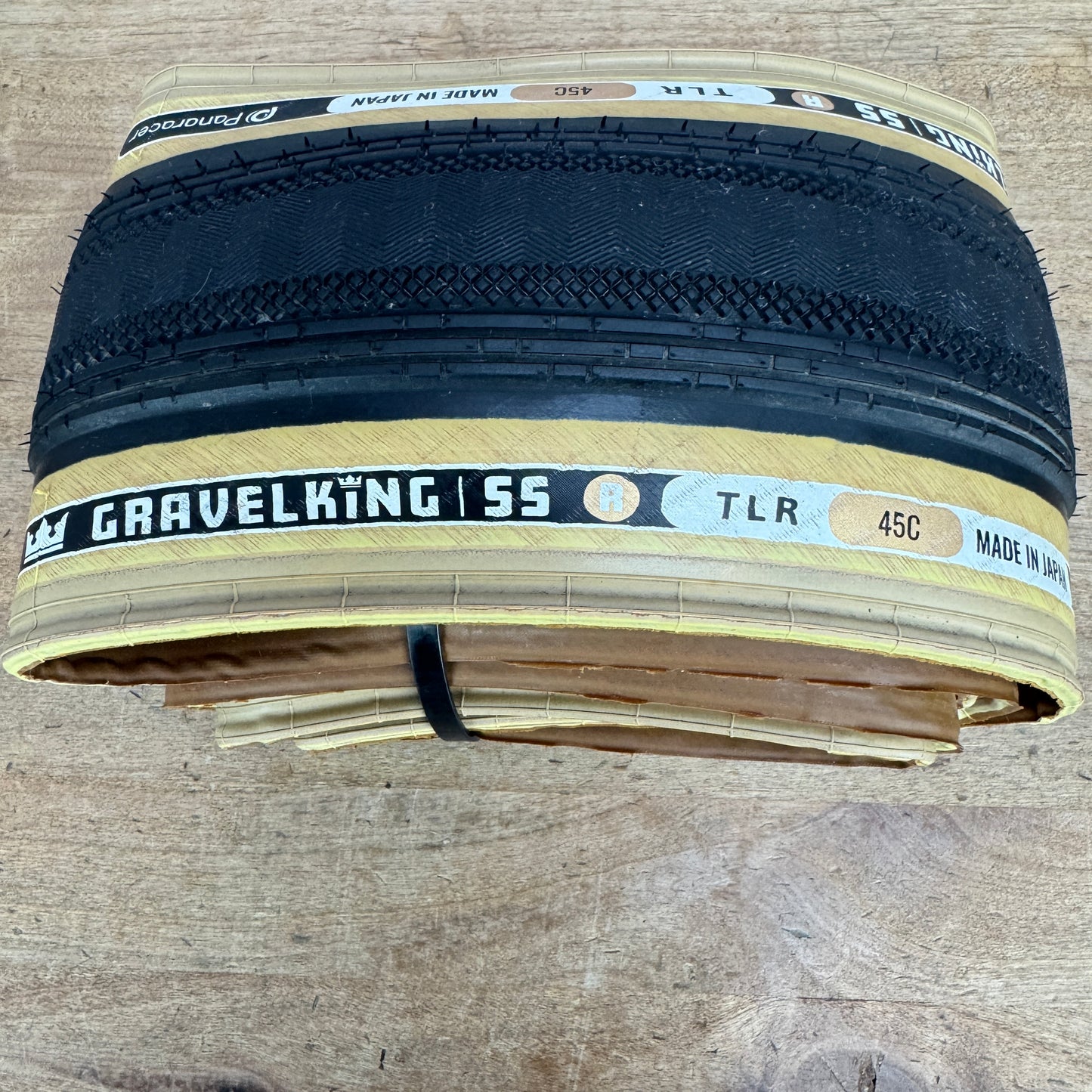 Specialized Pathfinder Pro 700c x 45mm Tubeless Tanwall Pair Bike Tires 988g