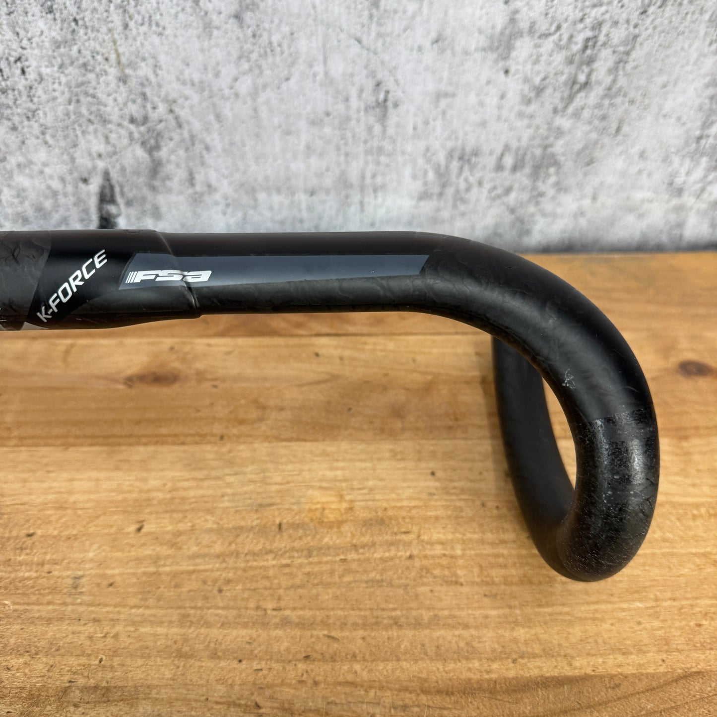 FSA K-Force 44cm (42cm @ Hoods) 31.8mm Internal Routing Carbon Handlebar 210g