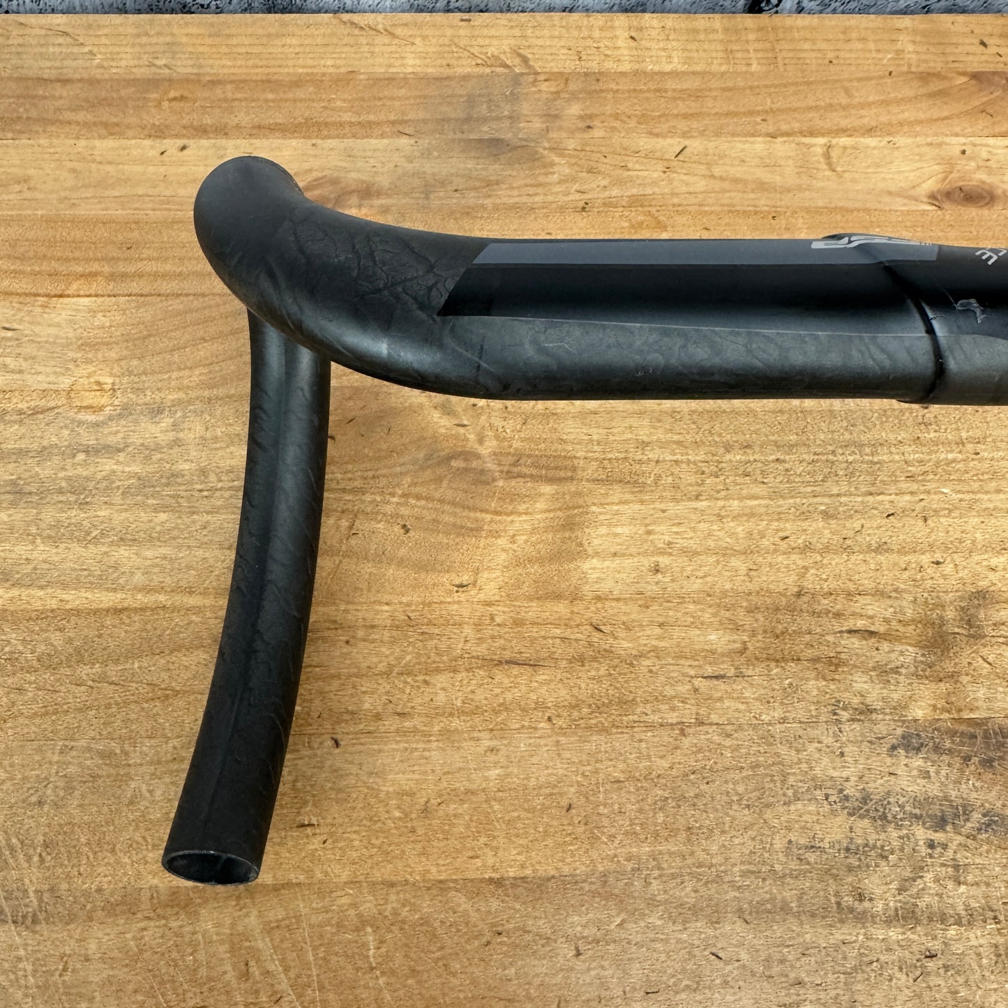 FSA K-Force 44cm (42cm @ Hoods) 31.8mm Internal Routing Carbon Handlebar 210g