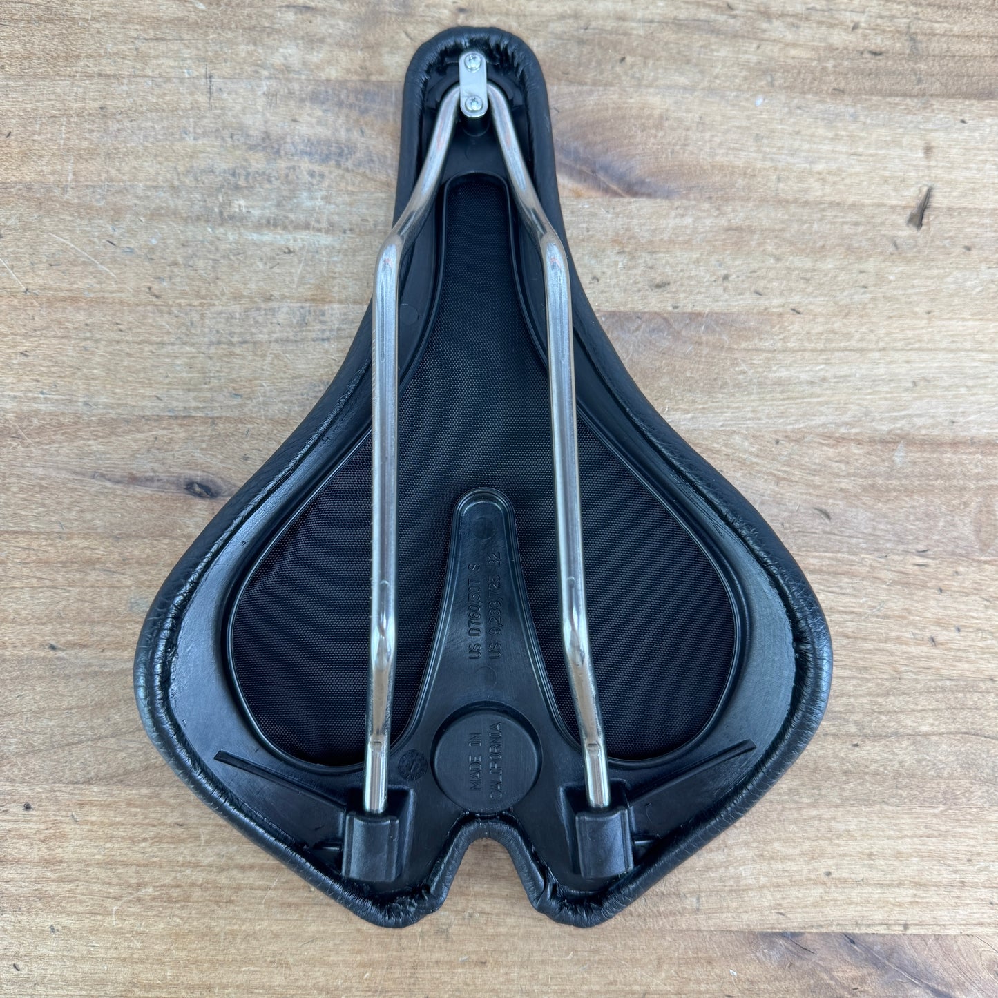 New! Infinity Elite E1X Black Leather 7x7mm Stainless Rails Comfort Bike Saddle