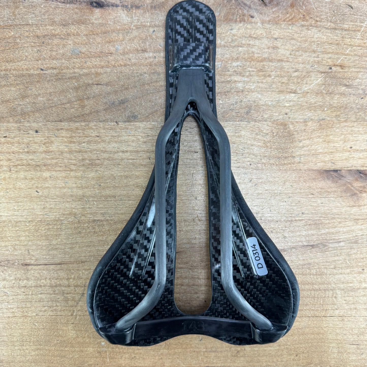 New! Bjorn Divian Black Leather 143mm 7x9mm Carbon Rails Bike Saddle 127g