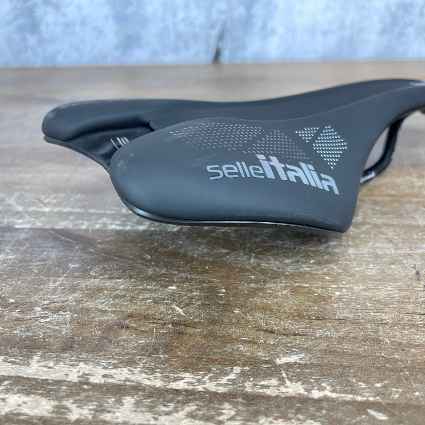 New Takeoff! Selle Italia SLR Boost Superflow 7x7mm Manganese Rails 130mm Saddle