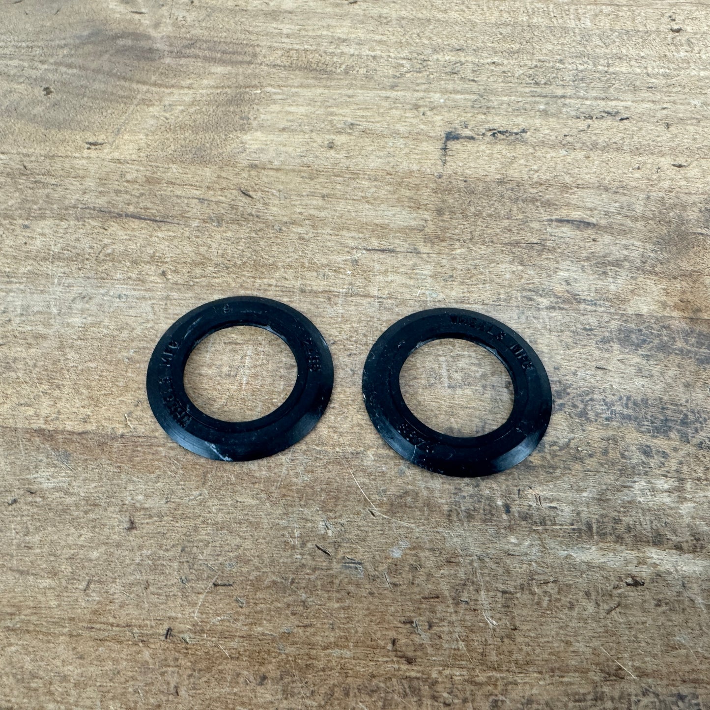 New Takeoff! Wheels Manufacturing BSA Blue Bottom Bracket for Shimano 24mm 94g