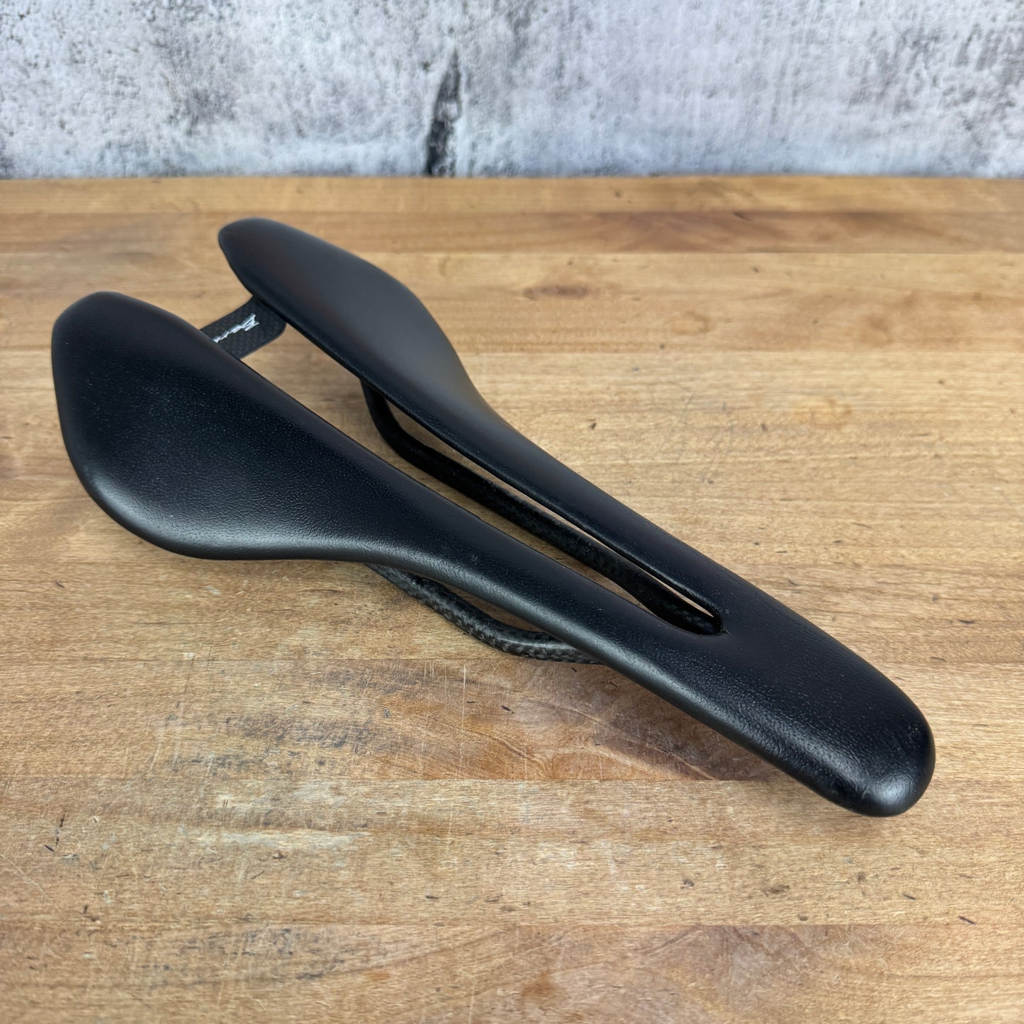 Berk Lupina Padded 7x9mm Carbon Rails Bike Saddle 96g